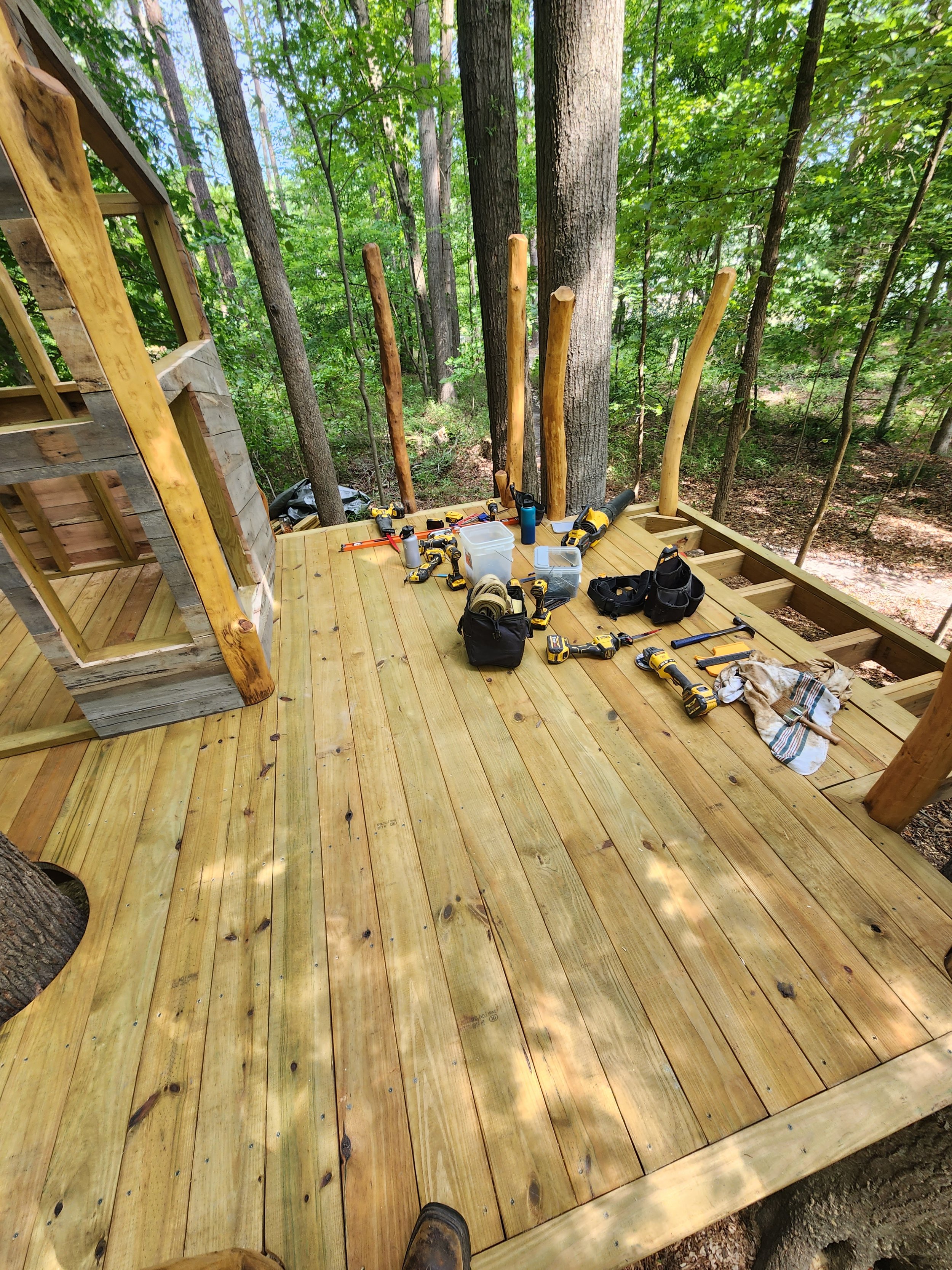 cary-nc-custom-black-locust-playground-treehouse-decking-001.jpeg