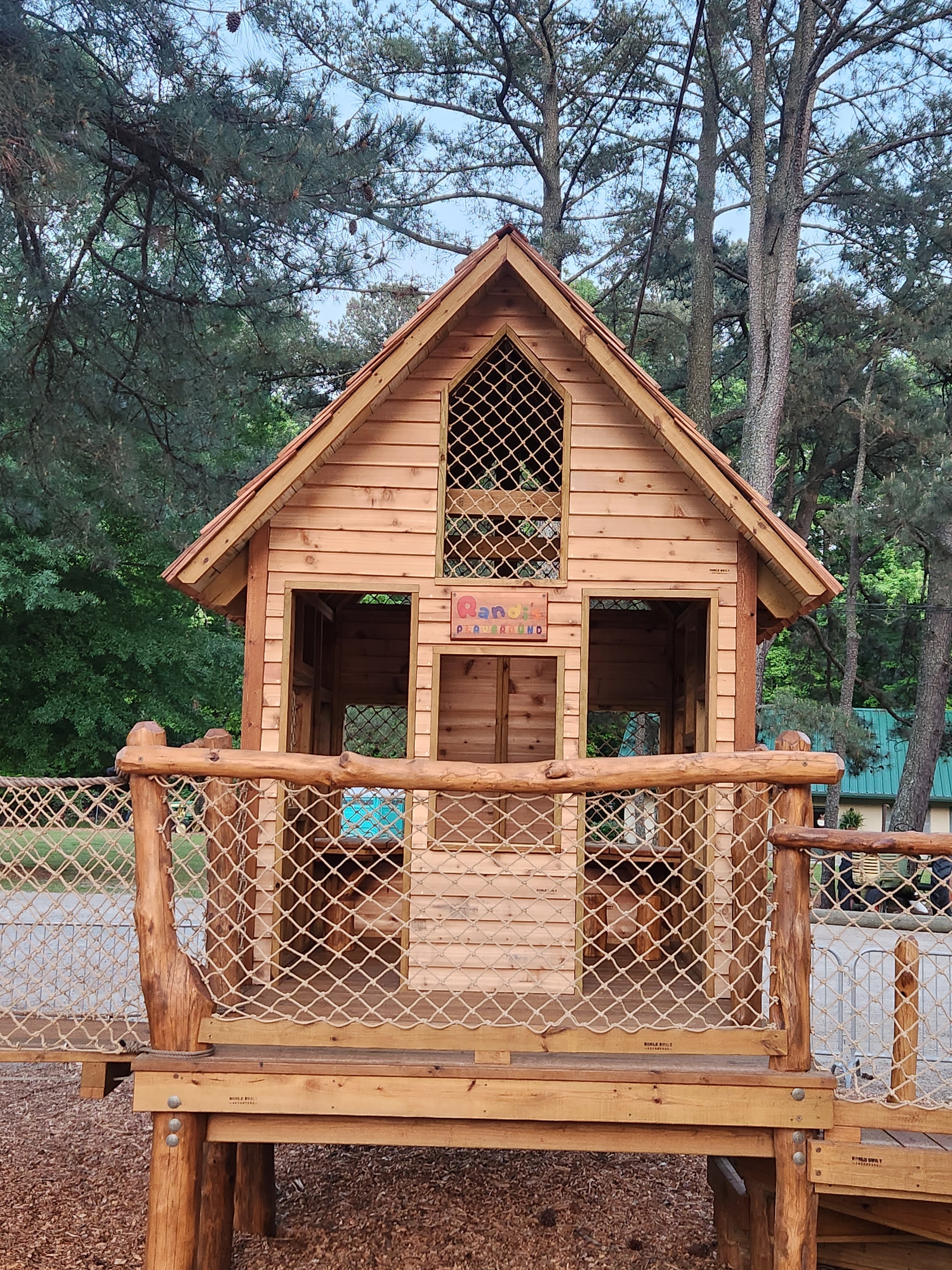virginia-beach-va-custom-black-locust-playground-treehouse-treehouse-exterior-004.jpg