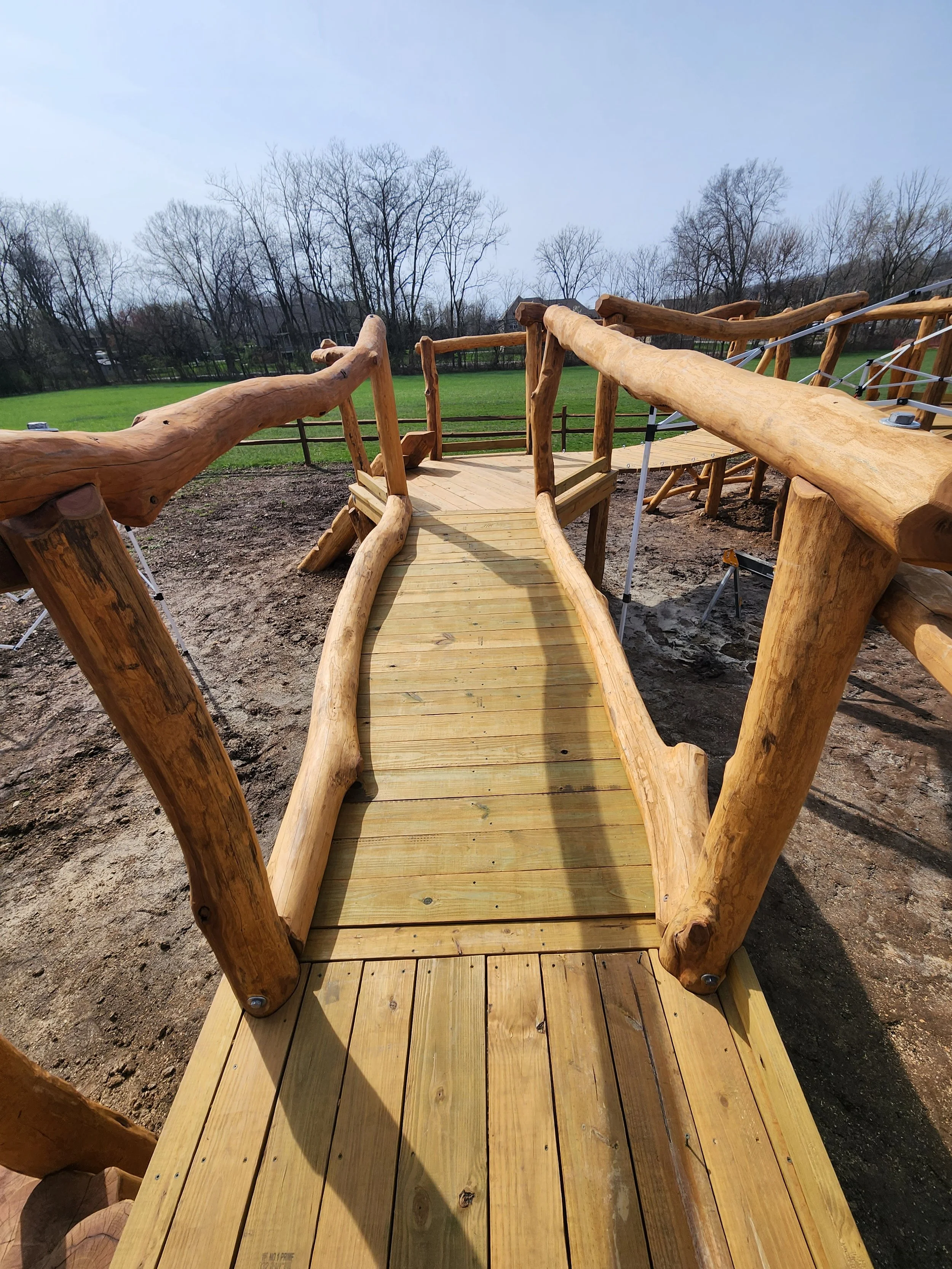 indianapolis-in-custom-black-locust-playground-treehouse-rigid-bridge-002.jpeg