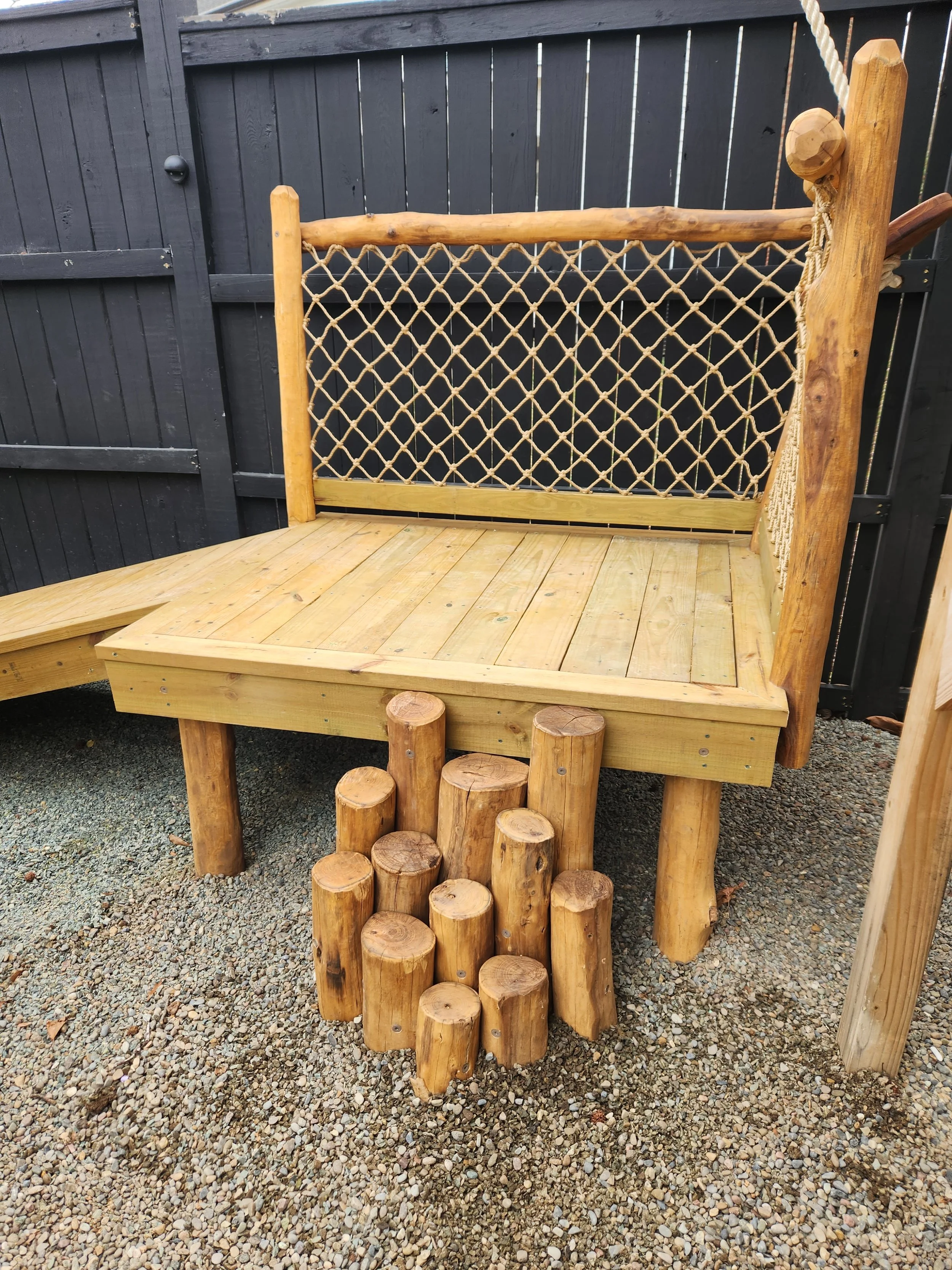 chapel-hill-nc-custom-black-locust-playground-treehouse-overview-000.jpeg