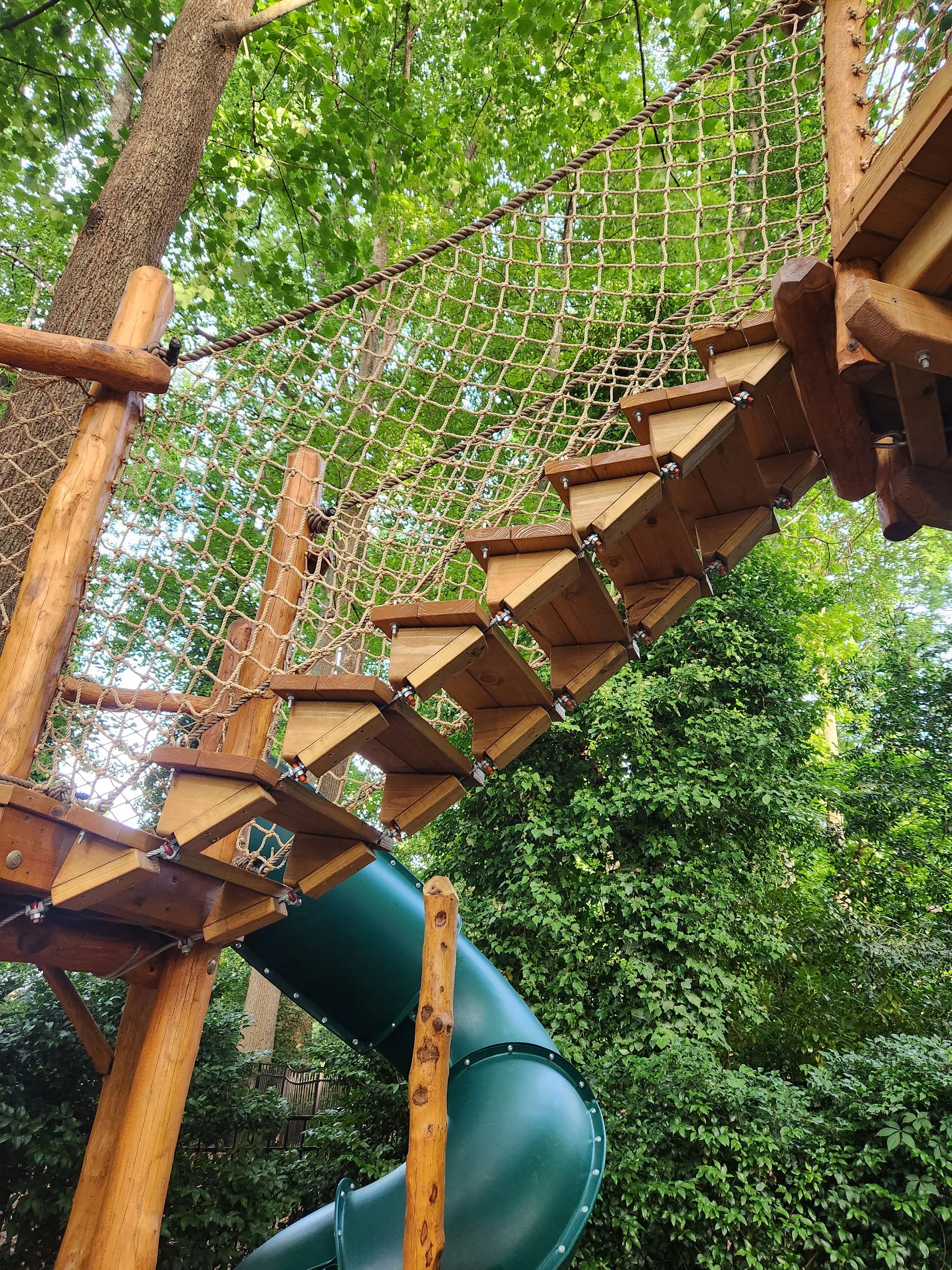 southpark-charlotte-nc-custom-black-locust-playground-treehouse-stairs-000.jpeg