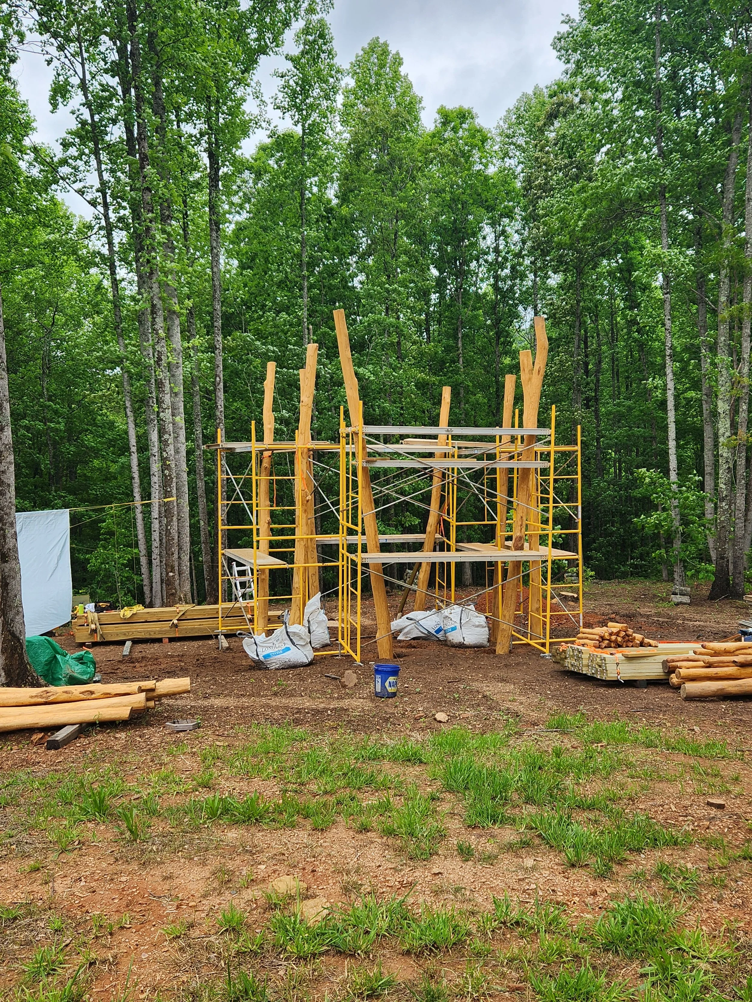 talking-rock-ga-custom-black-locust-playground-treehouse-deck-framing-000.jpeg