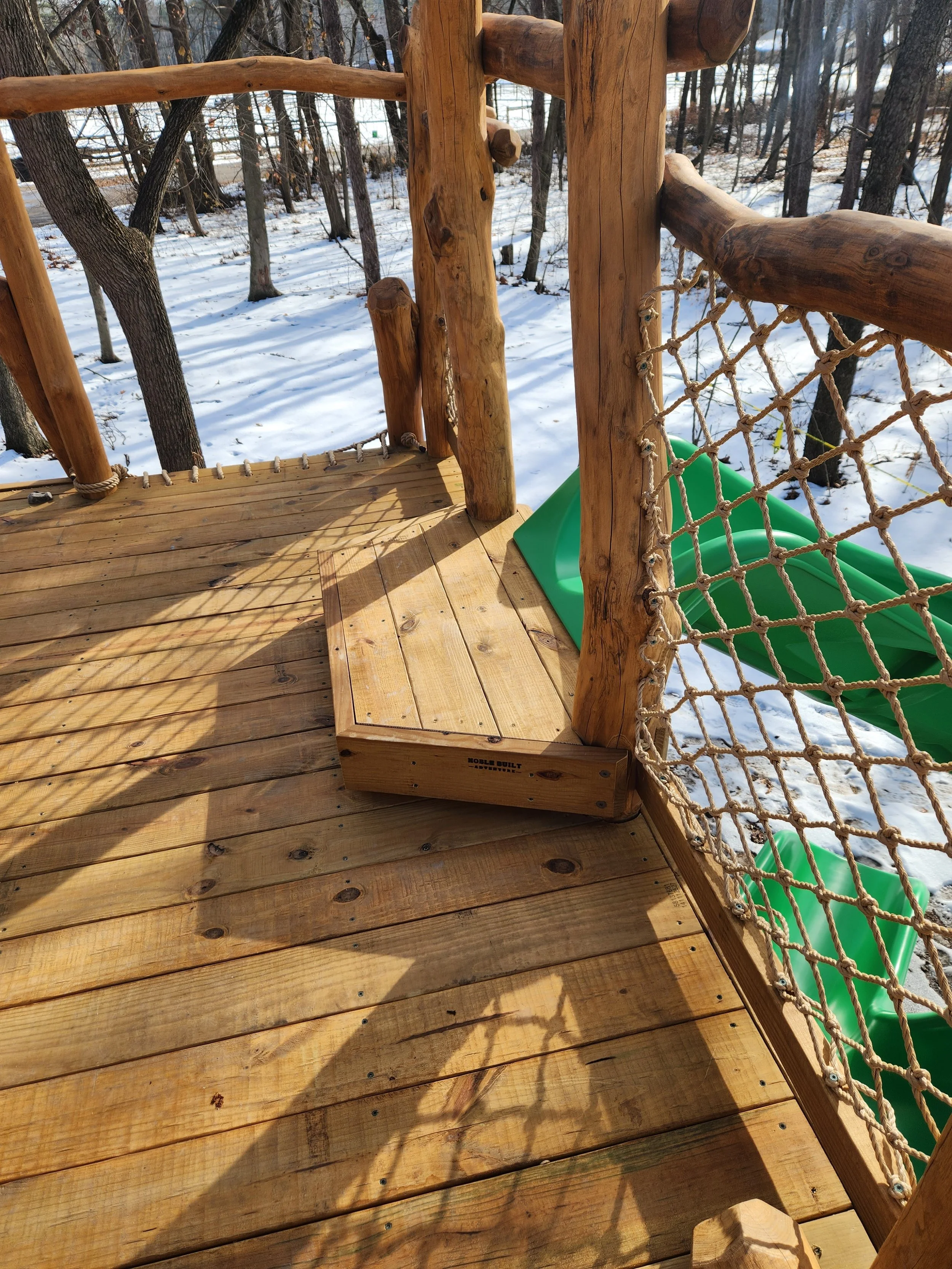 lafayette-in-custom-black-locust-playground-treehouse-spiral-slide-005.jpg