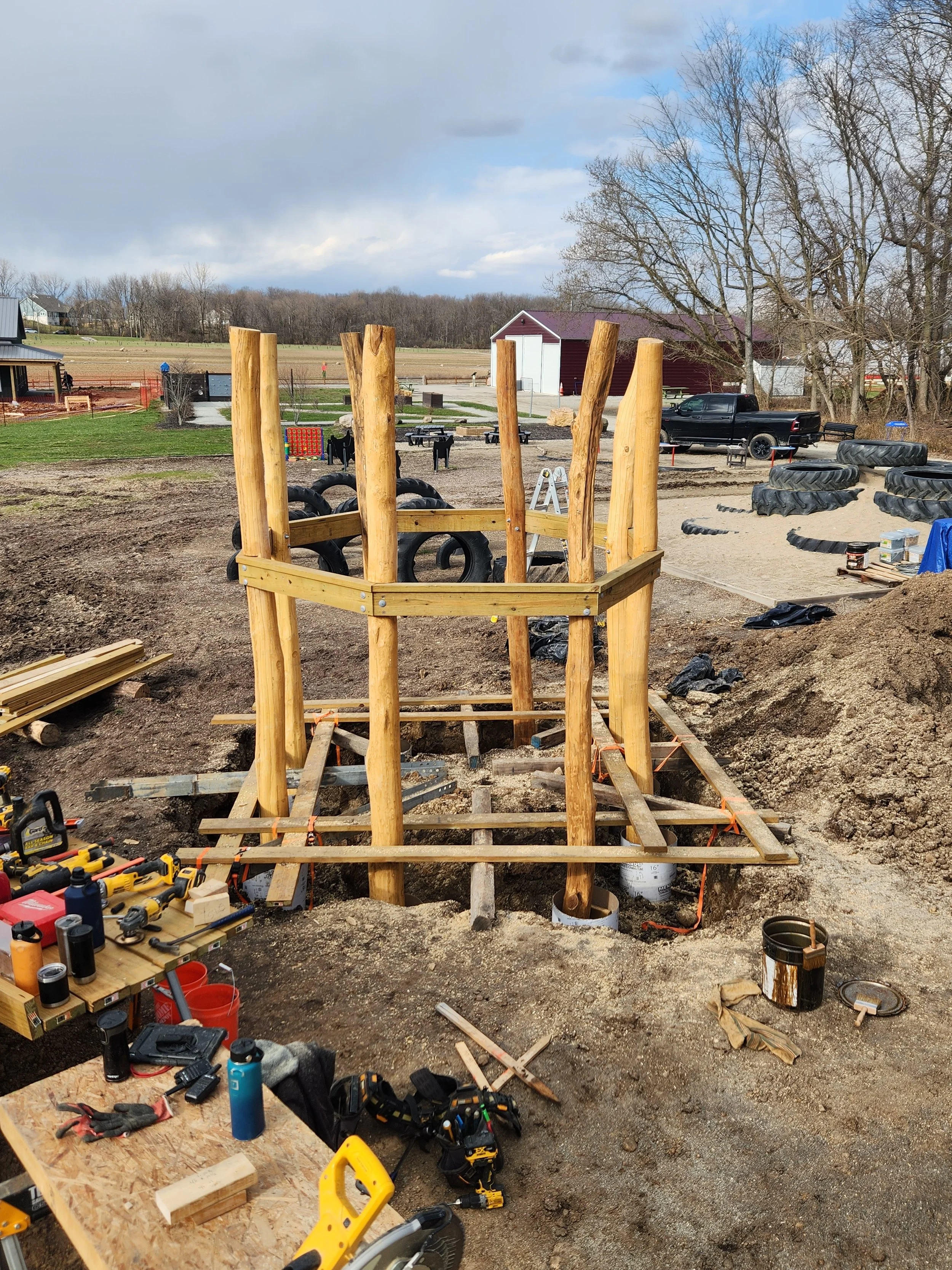 indianapolis-in-custom-black-locust-playground-treehouse-deck-framing-020.jpeg