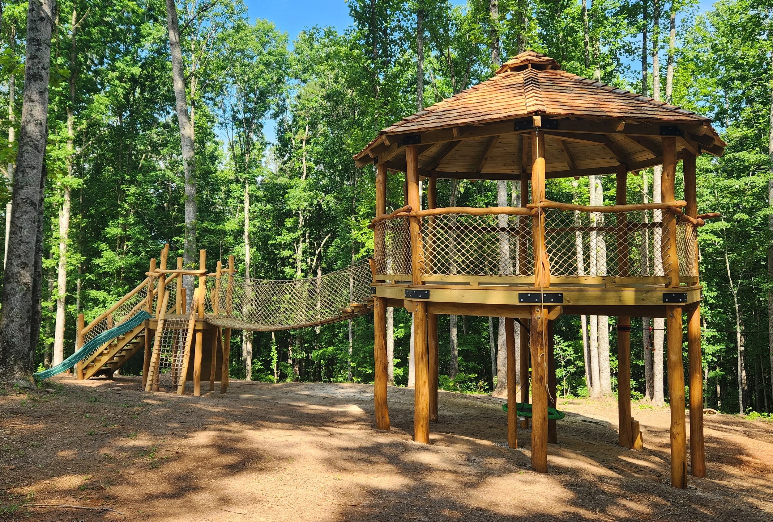 talking-rock-ga-custom-black-locust-playground-treehouse-overview-001.jpeg