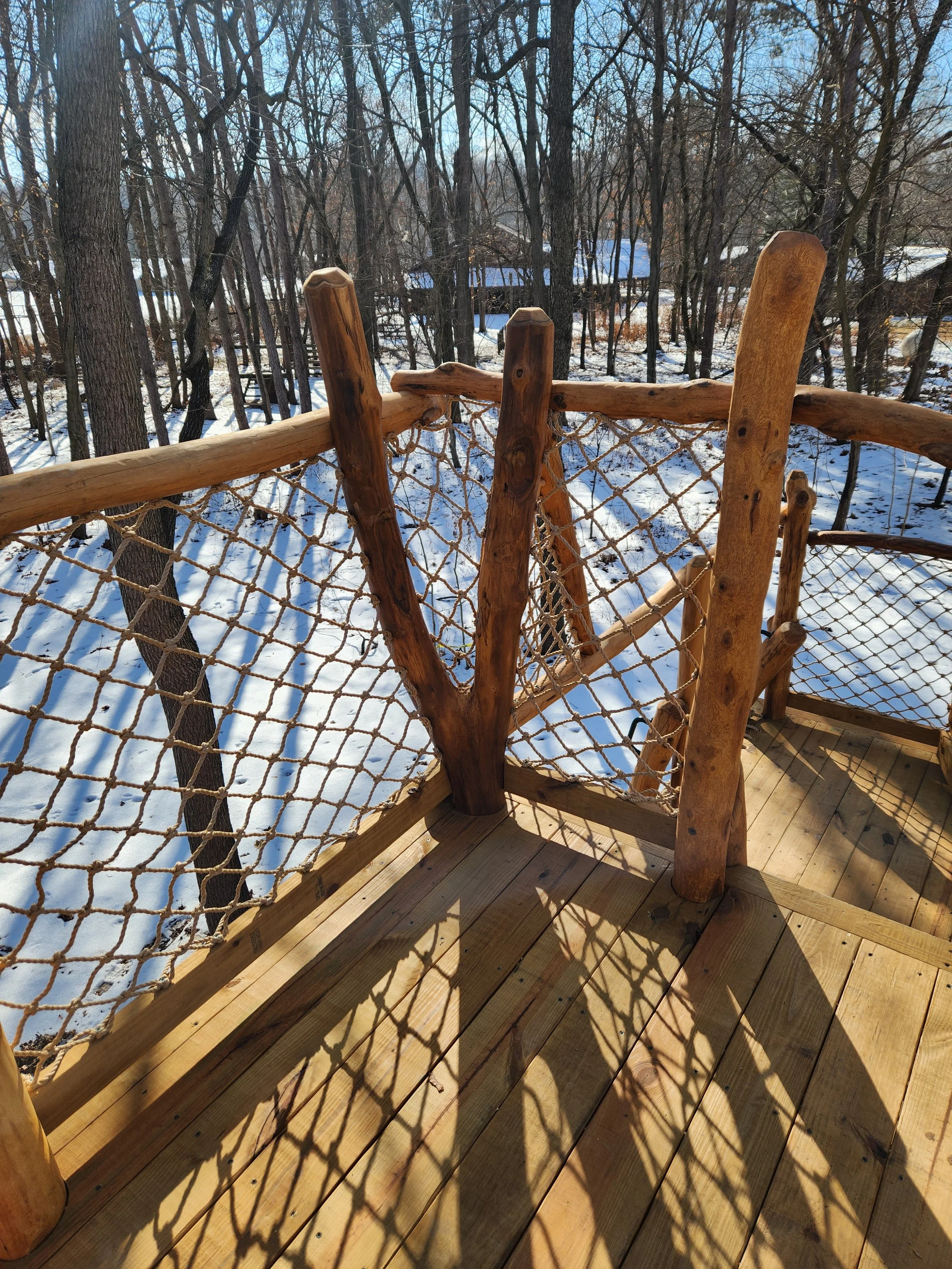 lafayette-in-custom-black-locust-playground-treehouse-handrails-003.jpg