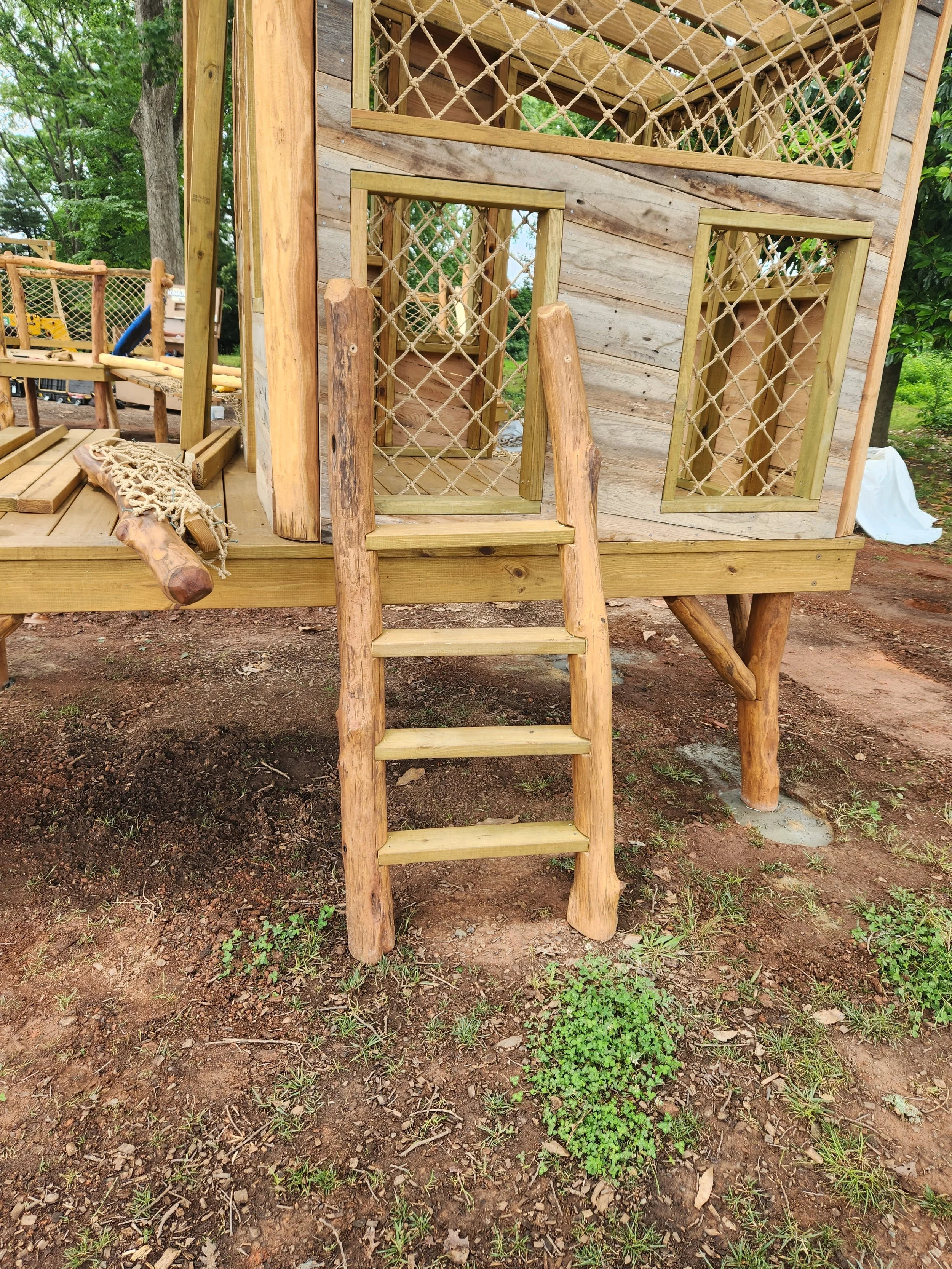 davidson-nc-custom-black-locust-playground-treehouse-ladder-000.jpeg