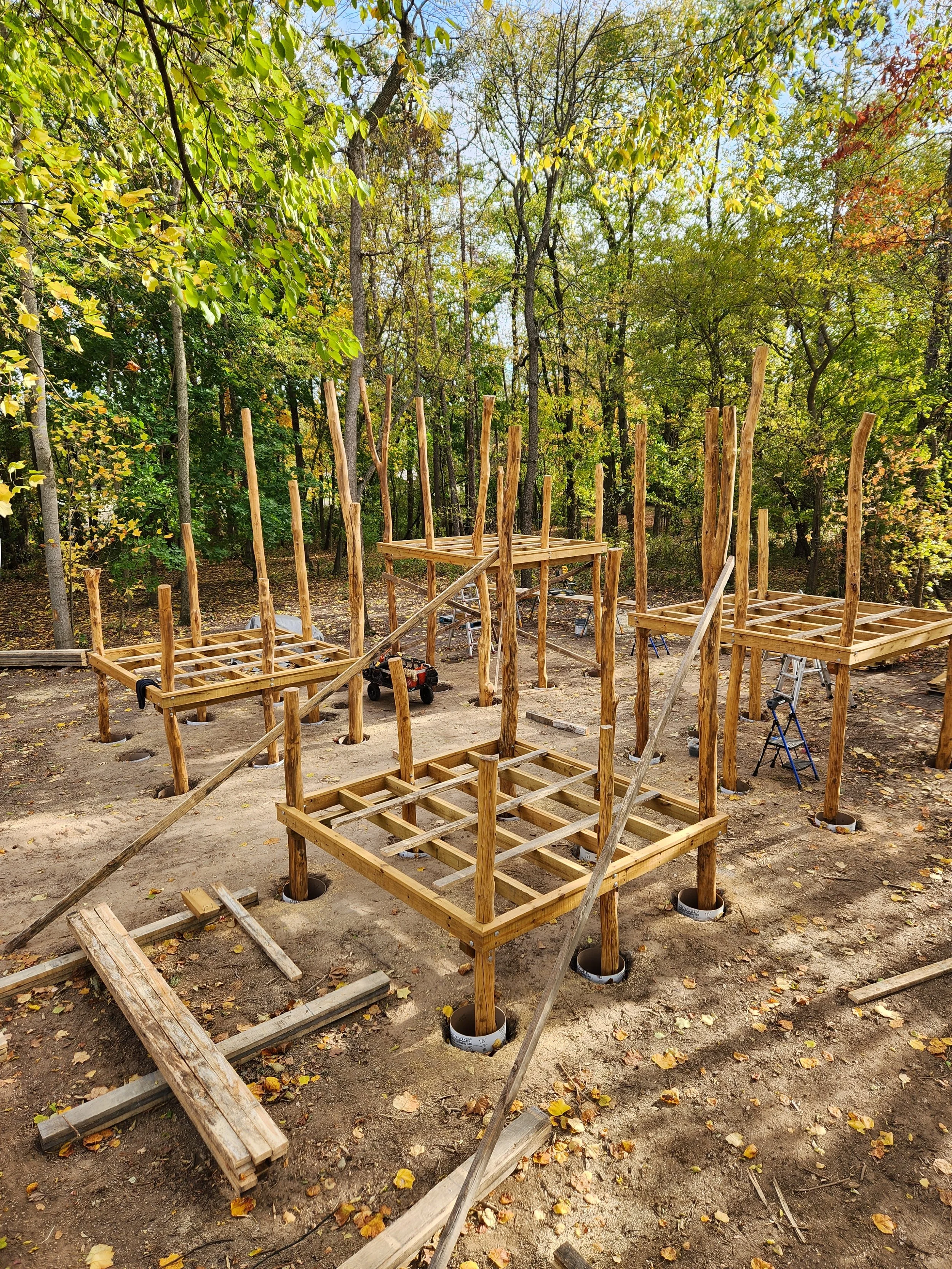 lafayette-in-custom-black-locust-playground-treehouse-deck-framing-007.jpg