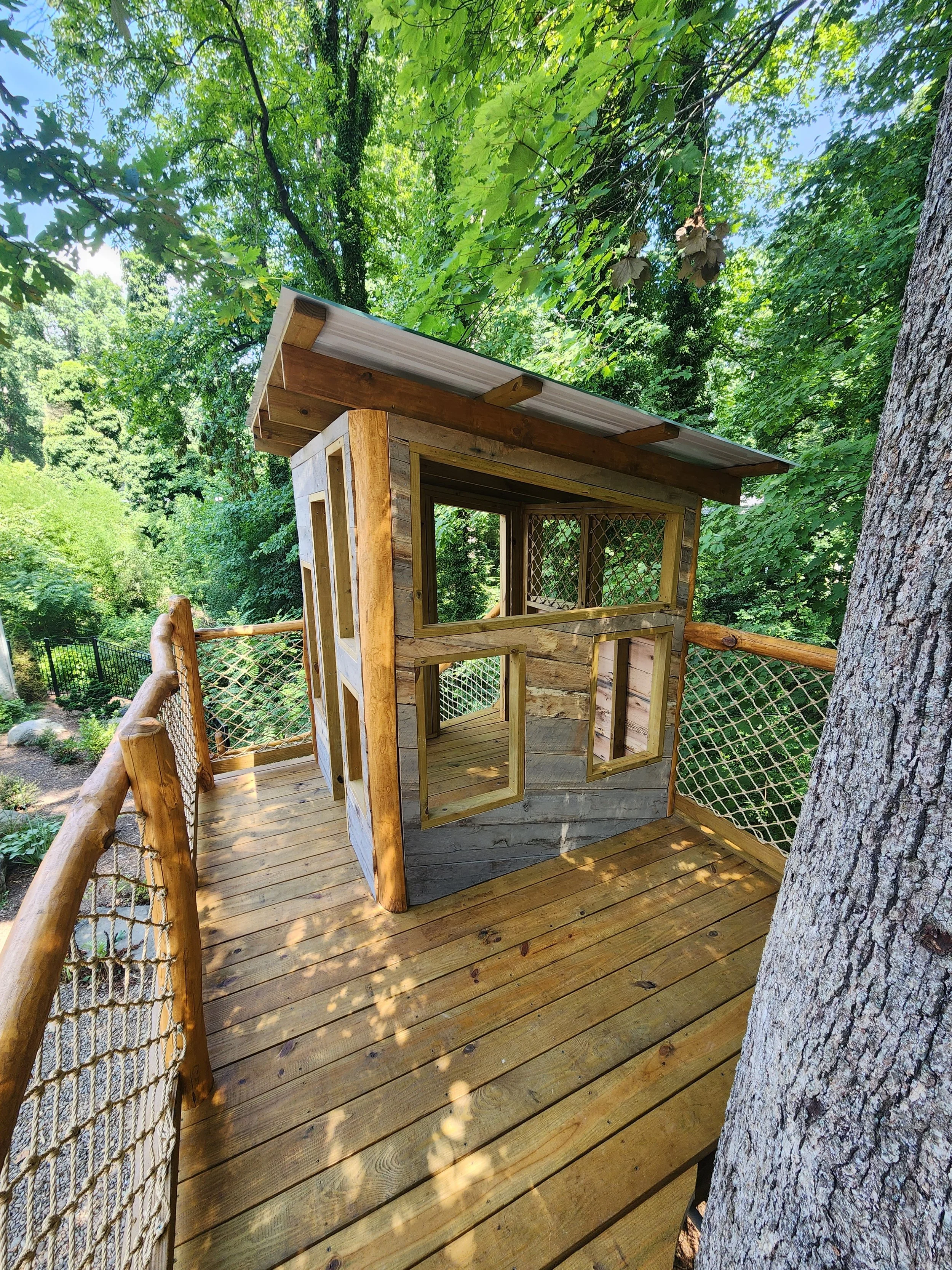 downtown-morganton-nc-custom-black-locust-playground-treehouse-treehouse-exterior-000.jpeg