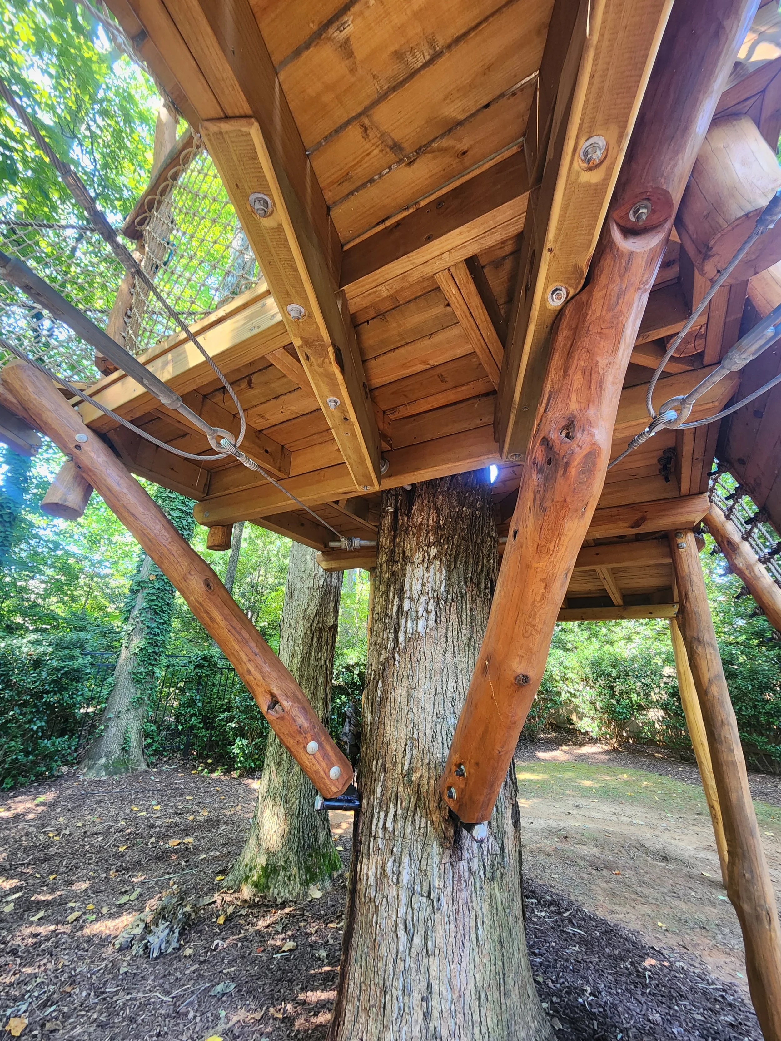 southpark-charlotte-nc-custom-black-locust-playground-treehouse-deck-framing-003.jpg