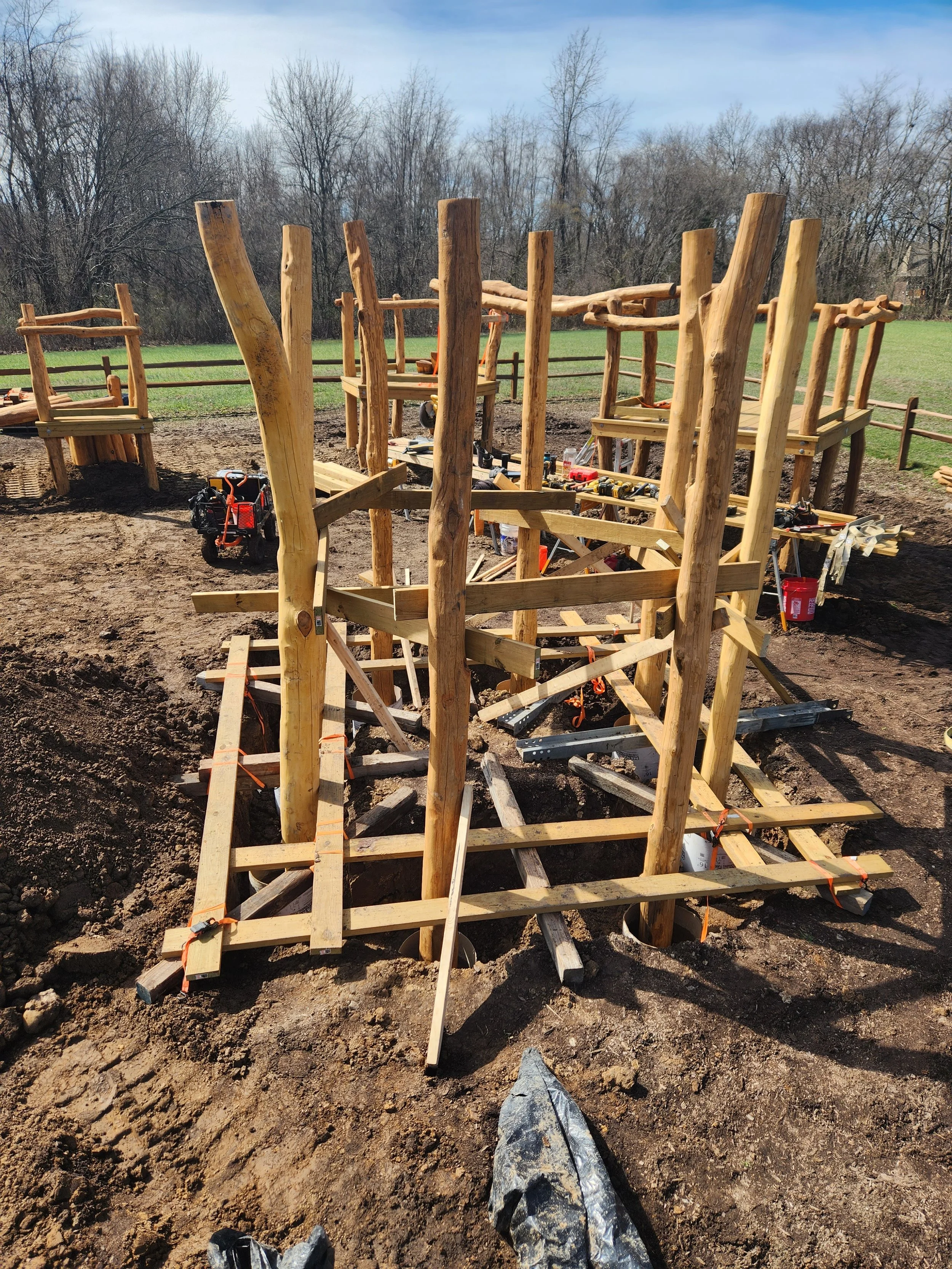 indianapolis-in-custom-black-locust-playground-treehouse-deck-framing-013.jpeg