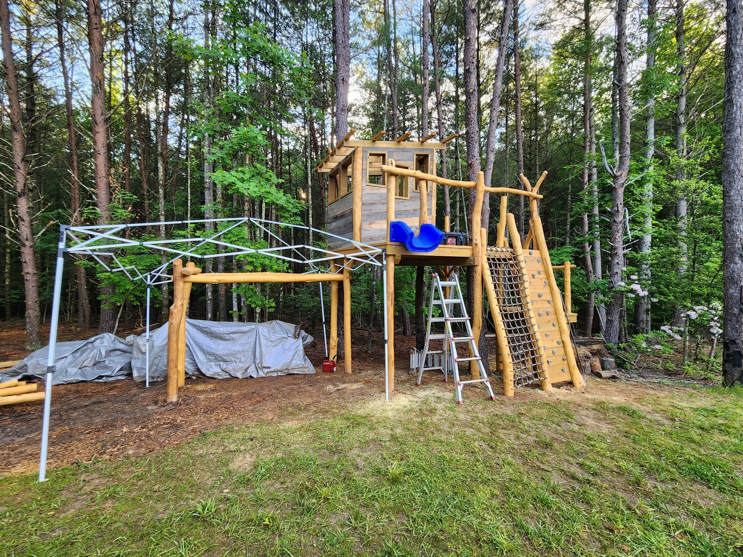 cottage-park-morganton-nc-custom-black-locust-playground-treehouse-treehouse-exterior-000.jpeg