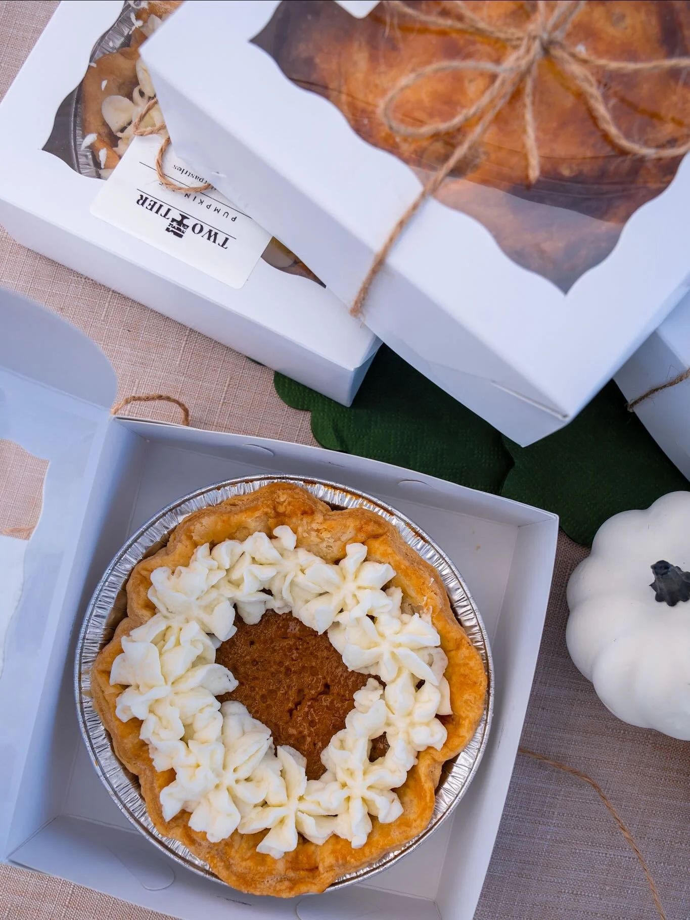 Get your pie fix before the holidays! We have pumpkin and apple pies available @uppervalleymarket plus some new brownies!

#elpaso #supportlocal #thanksgiving #pies