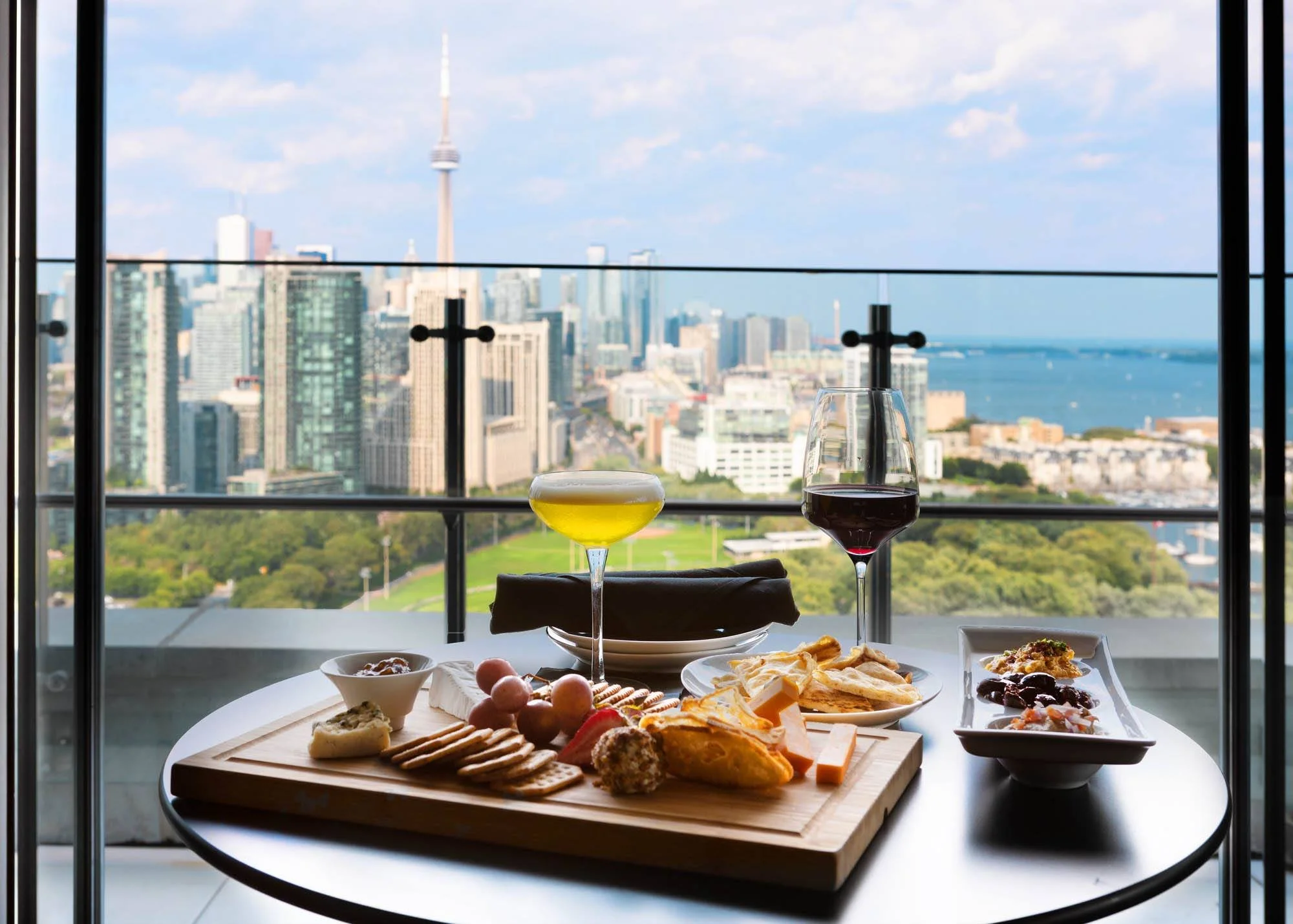 Dining Al Fresco Transformed For Fall