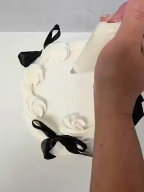 Tomorrow we finally get to share something I&rsquo;ve quietly been working on. We just can&rsquo;t wait!! 😝 

#ChantillyCakesEP #ElPasoEvents #ElPasoCakes #EPBakery #SmallBusinessLove #SomethingSweetIsComing