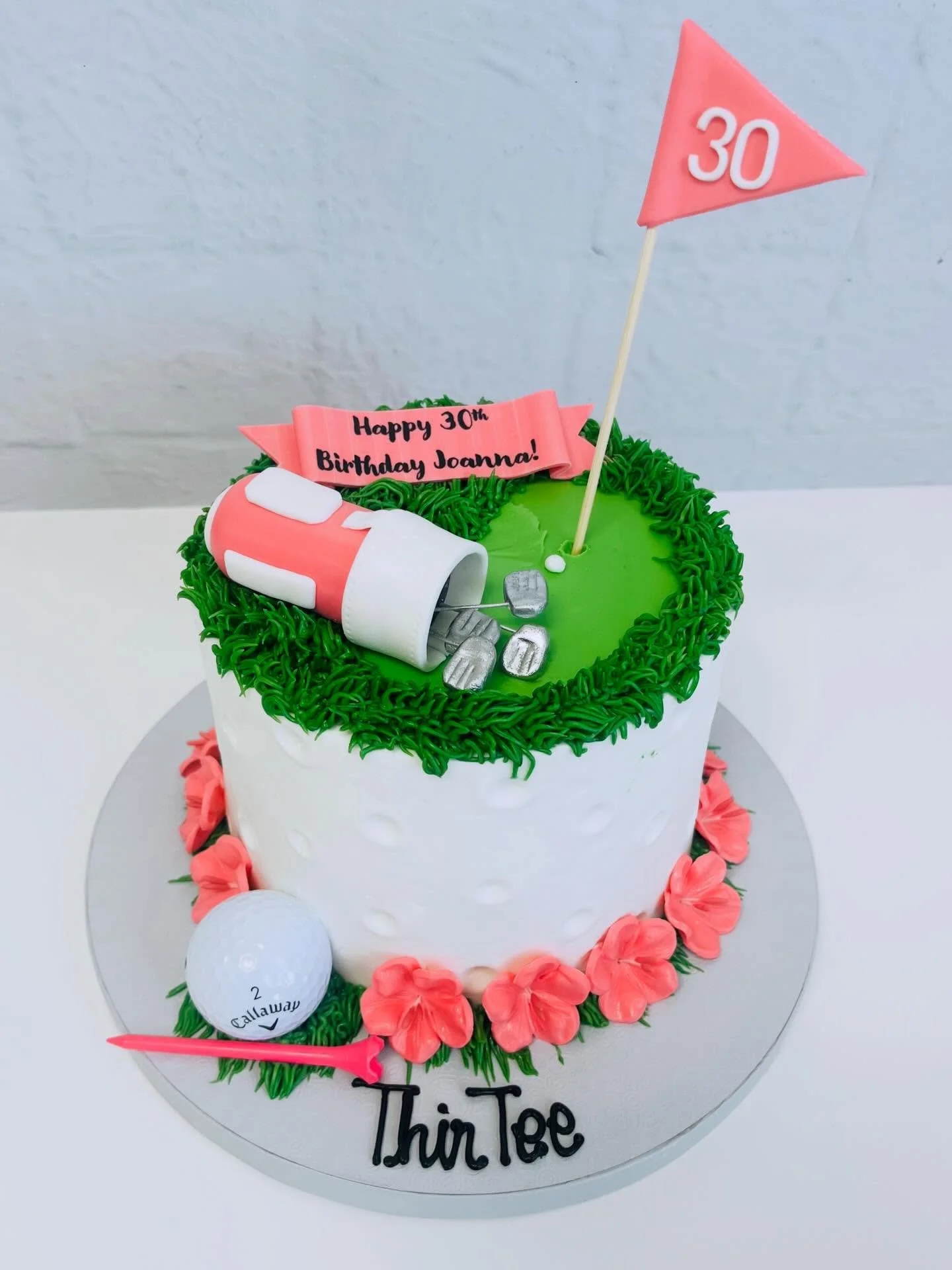 ⛳️ Swinging into National Golfers Day with these custom creations! From first birthdays to &ldquo;thirty-tee&rdquo; celebrations, we love bringing every golf lover&rsquo;s vision to life. 🏌️&zwj;♂️💚
Which one would you choose for your celebration?

