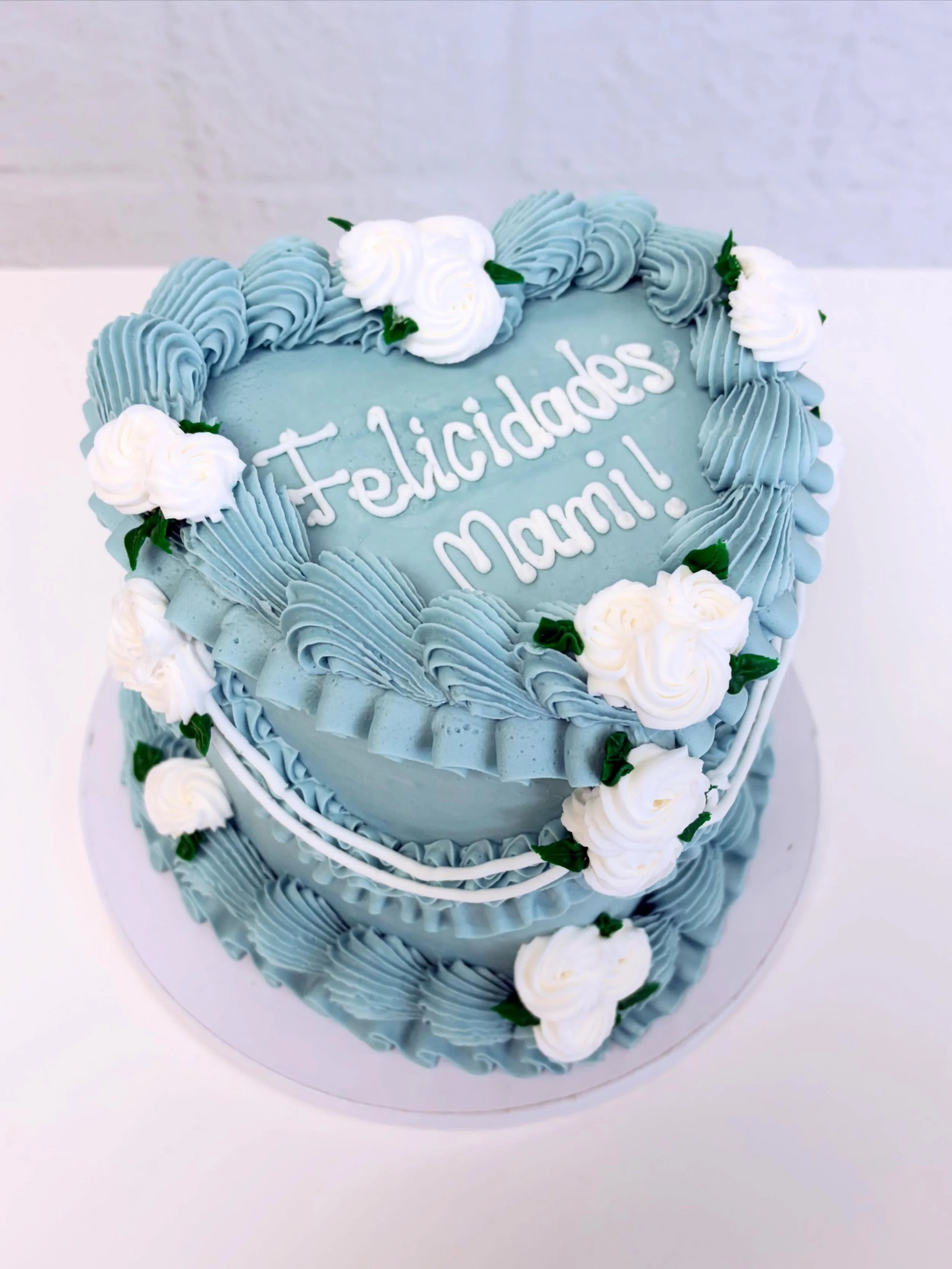 Happy Mother&rsquo;s Day to all the amazing moms 💐
Today we celebrate the love, strength, and sweetness moms bring into our lives every day. Wishing all the moms a beautiful day filled with love. 💕
#HappyMothersDay #ElPasoCakes #MothersDayCake #Wed