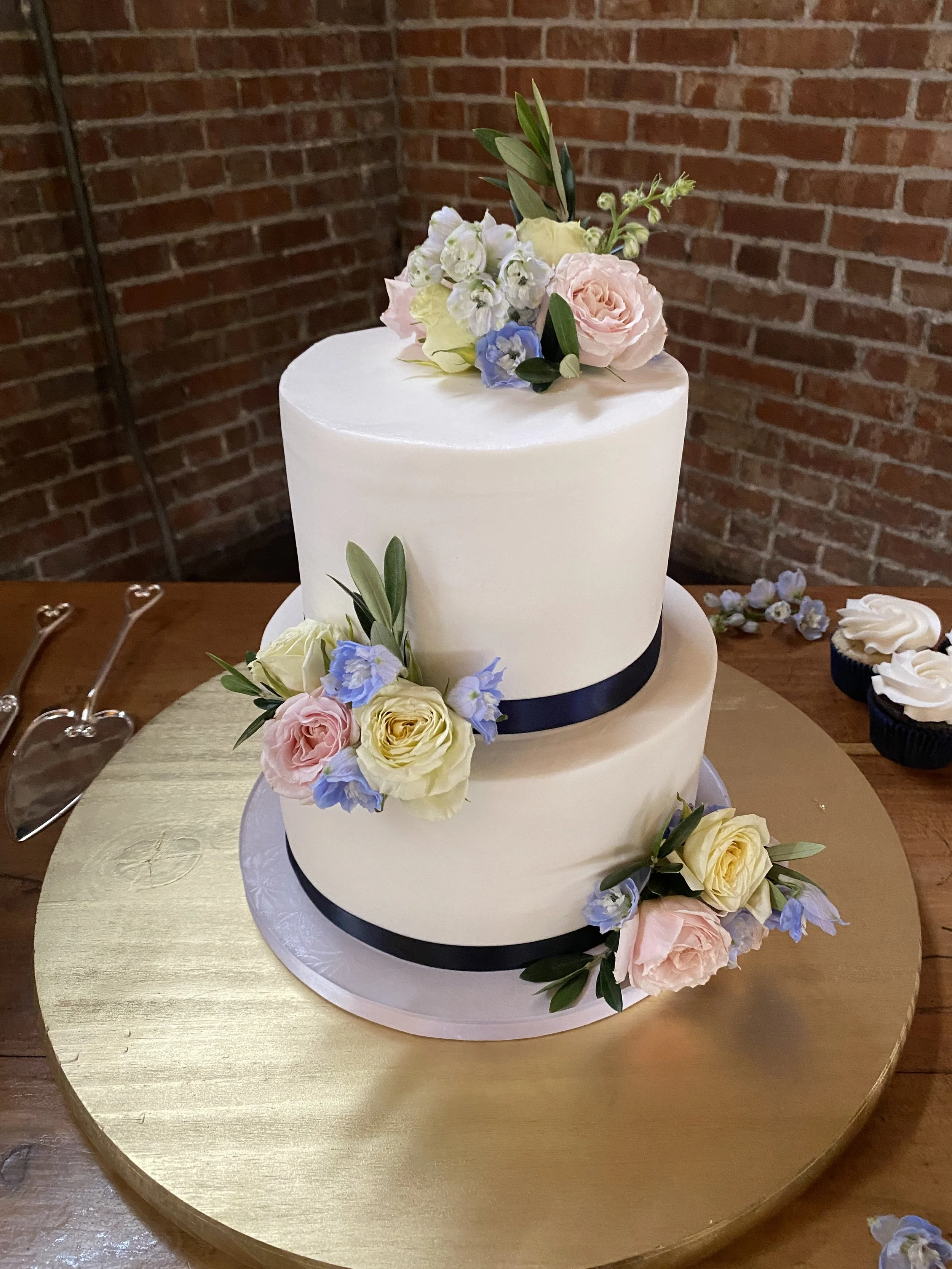 Cakes in El Paso, TX for any event