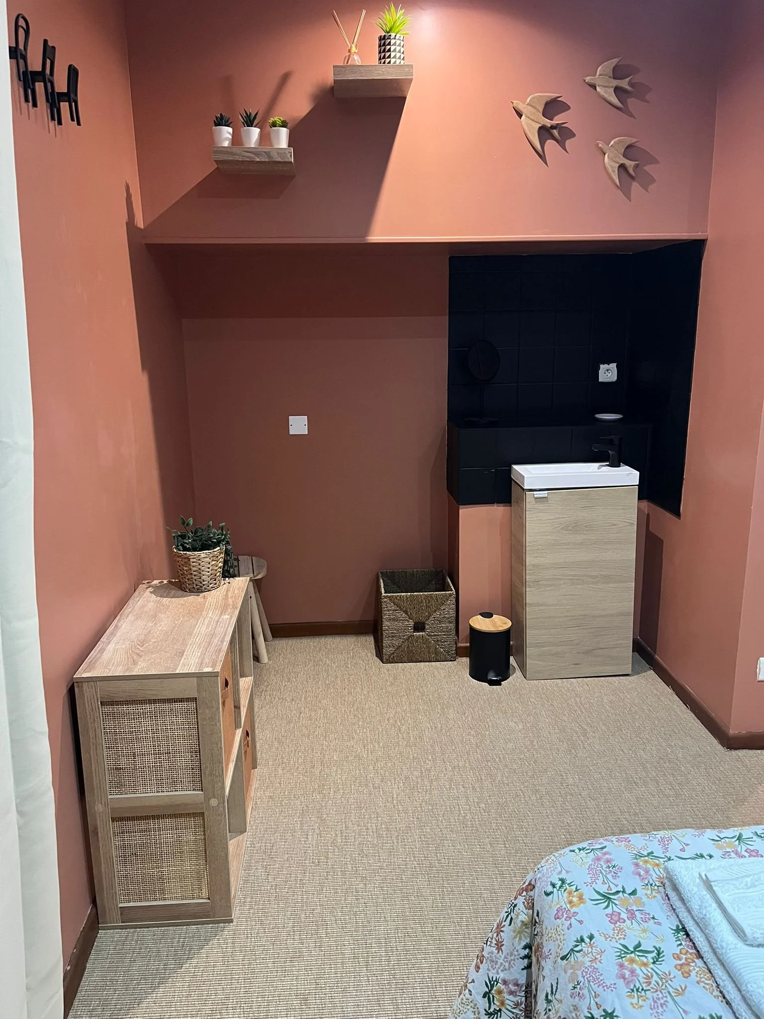 lave main ruisseau.jpeg