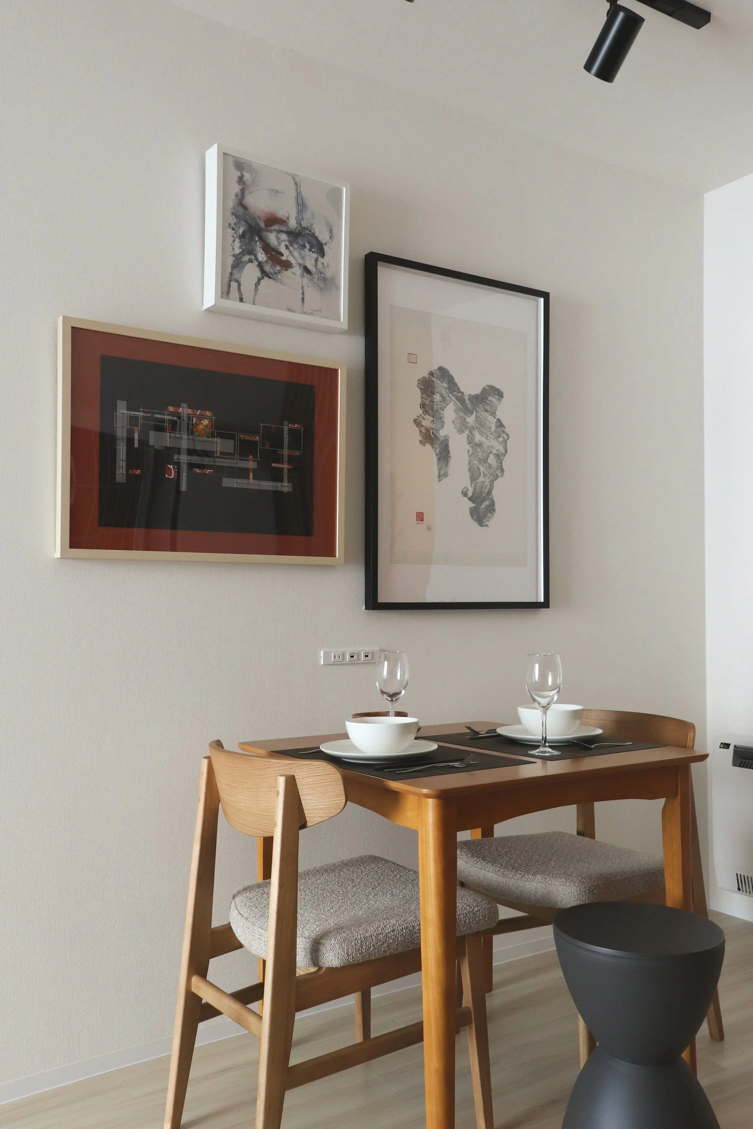 dining-table.jpg