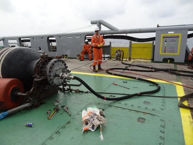 Various work on 20 inches floating hoses (25).JPG