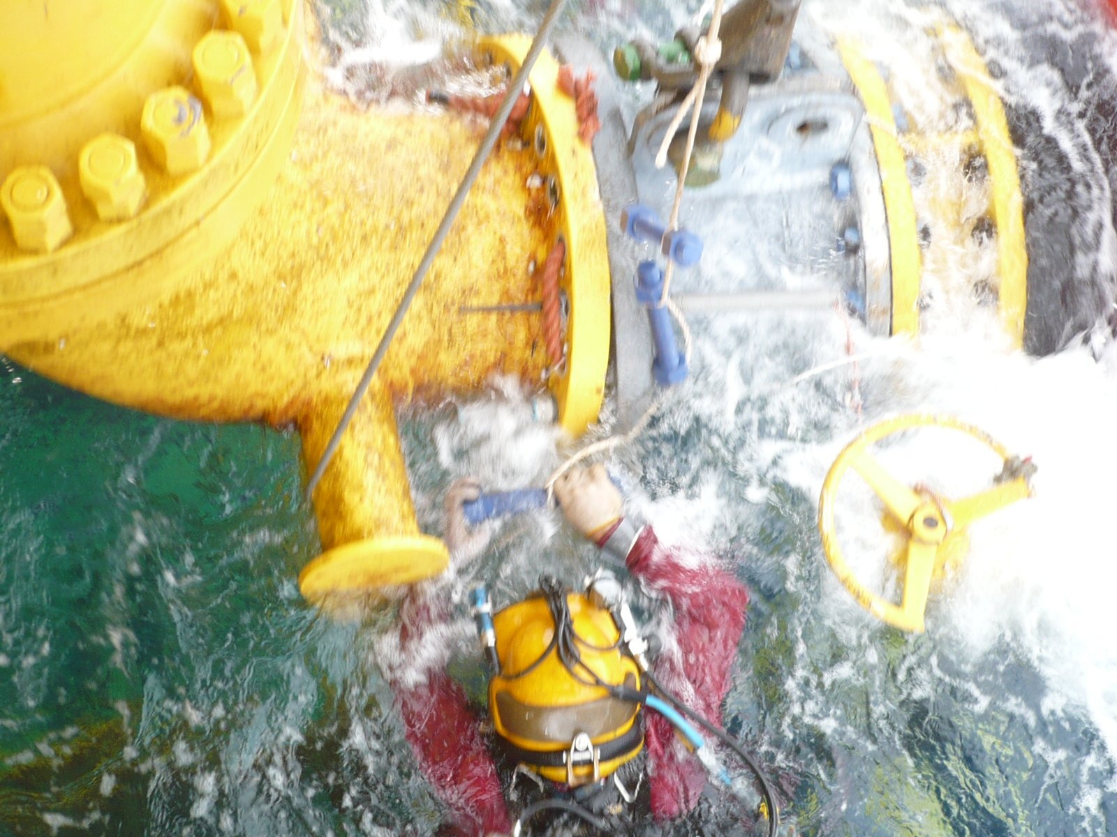 Various work on 20 inches floating hoses (7).JPG