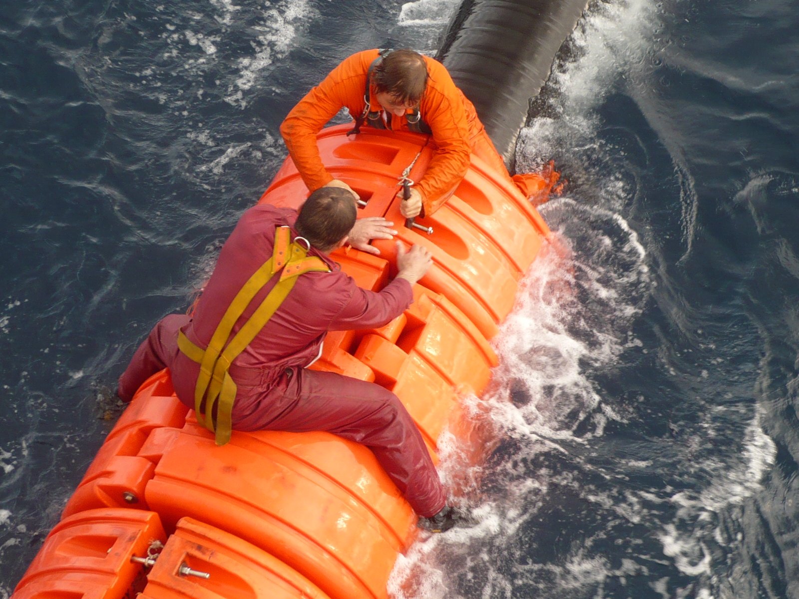 Various work on 20 inches floating hoses (8).JPG