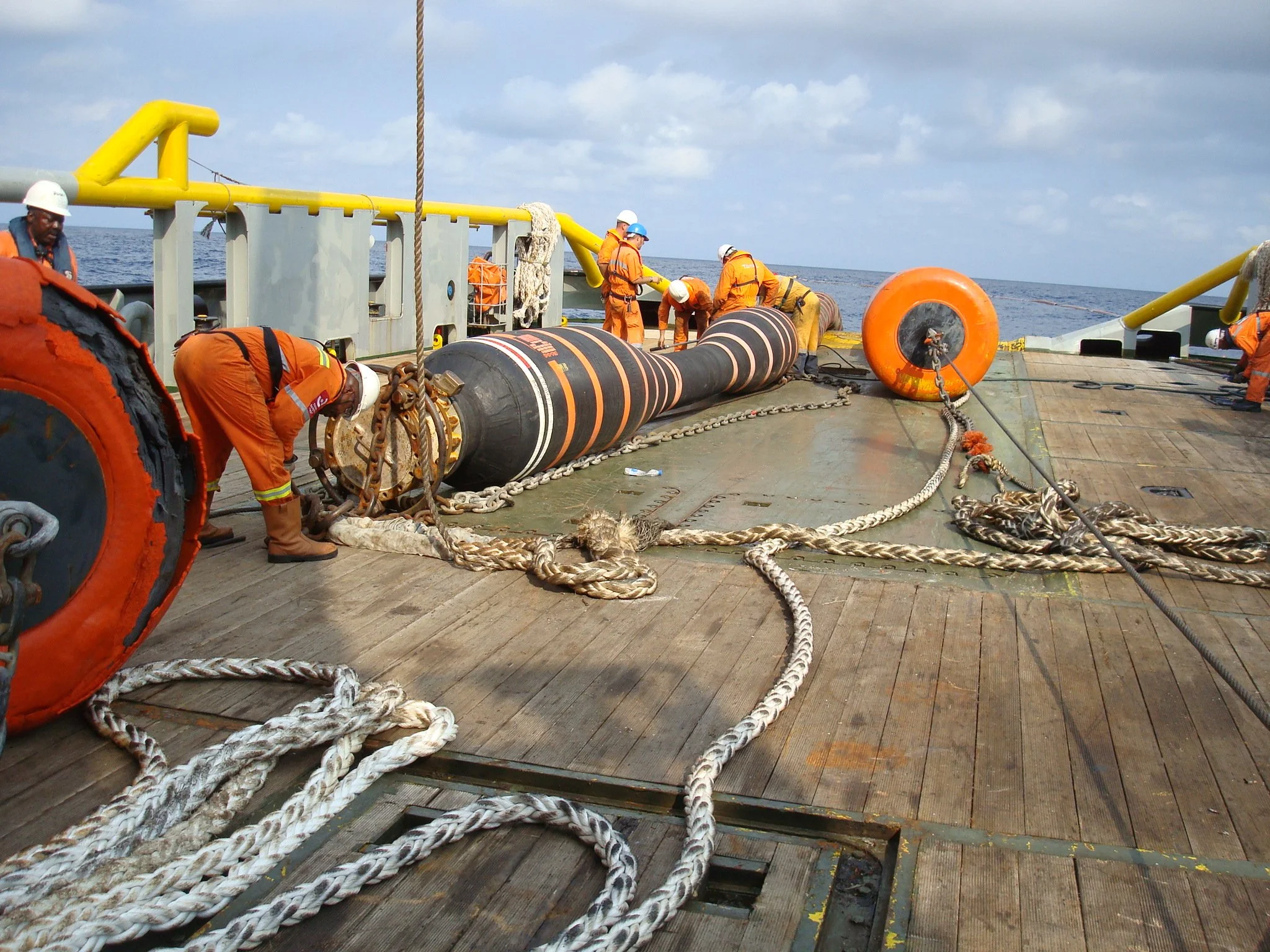 Various work on 20 inches floating hoses (16).JPG