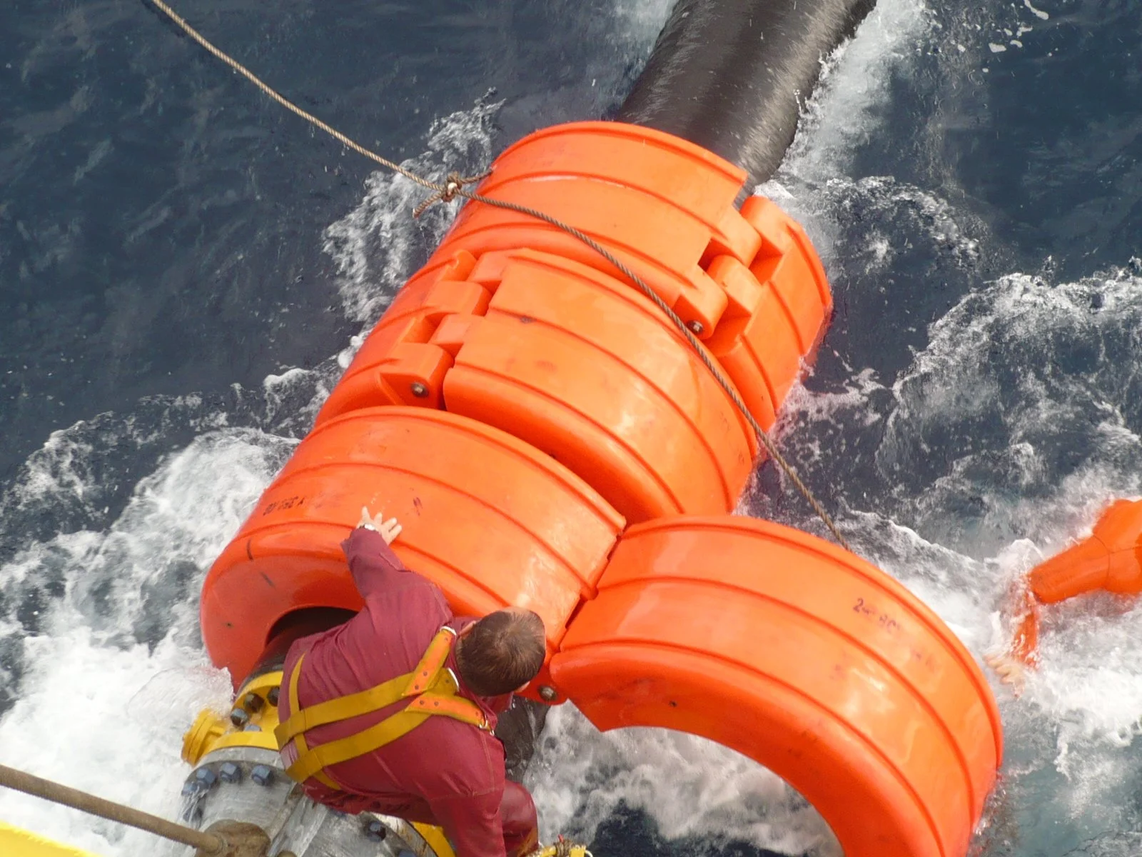 Various work on 20 inches floating hoses (9).JPG