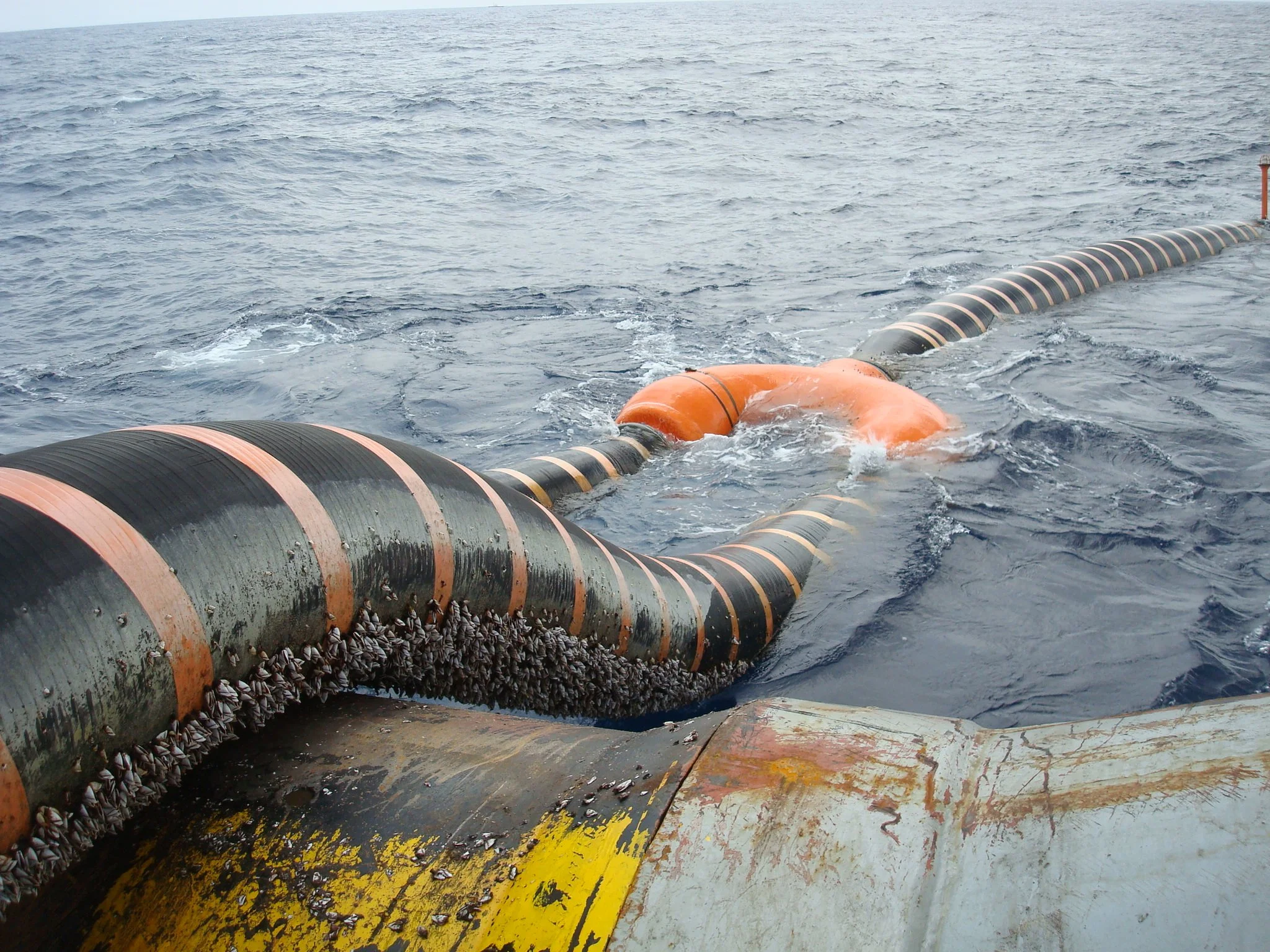 Various work on 20 inches floating hoses (15).JPG
