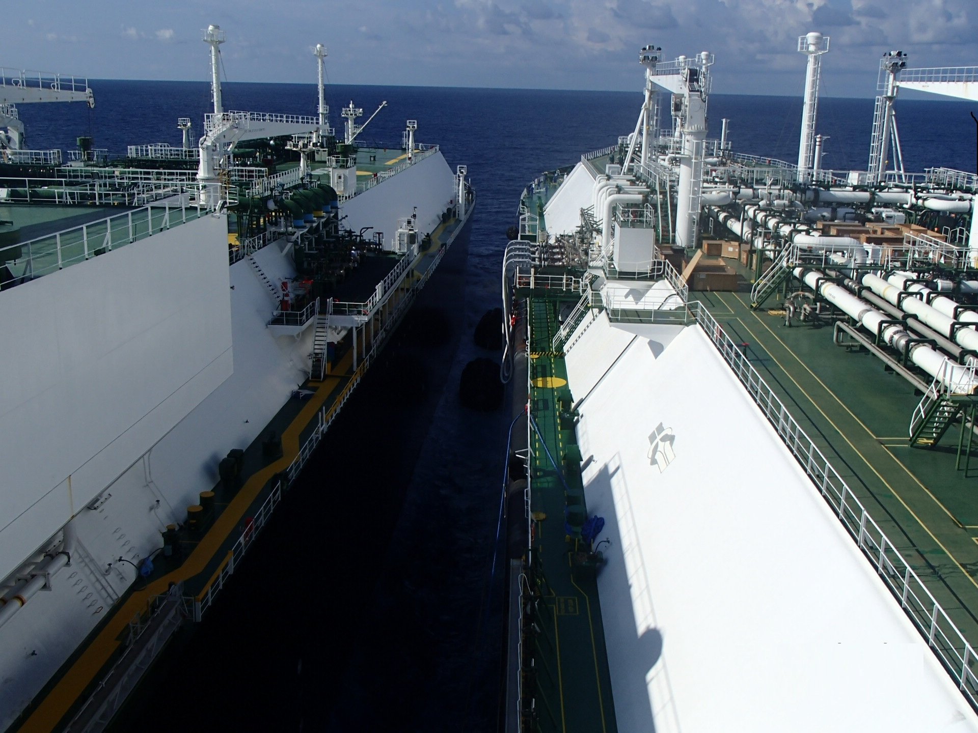 STS LNG Underway  (9).JPG