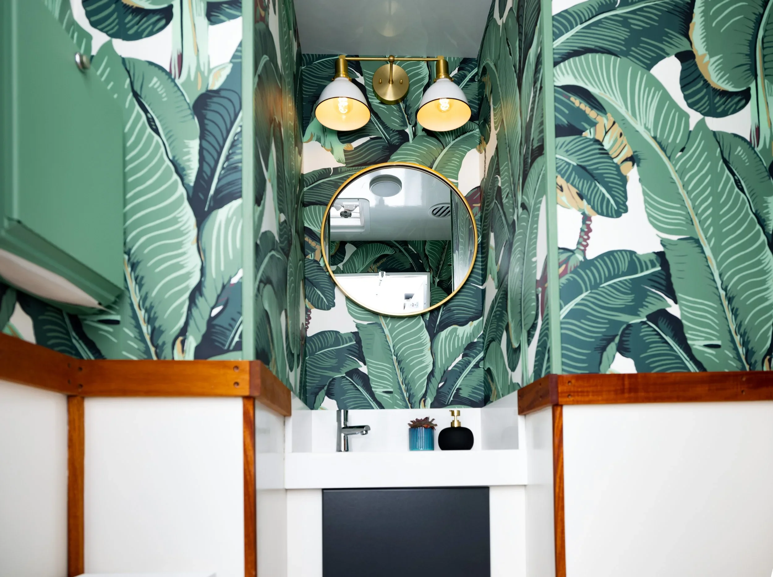 Martinique  -  4 Restrooms
