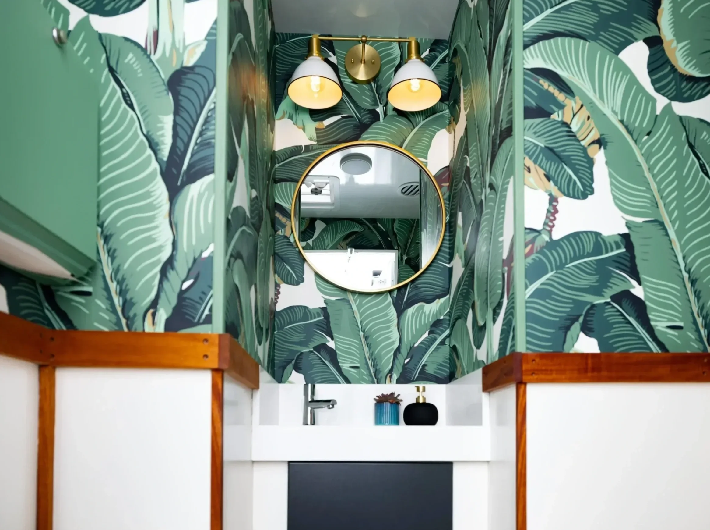 Martinique  — Four restroom suite
