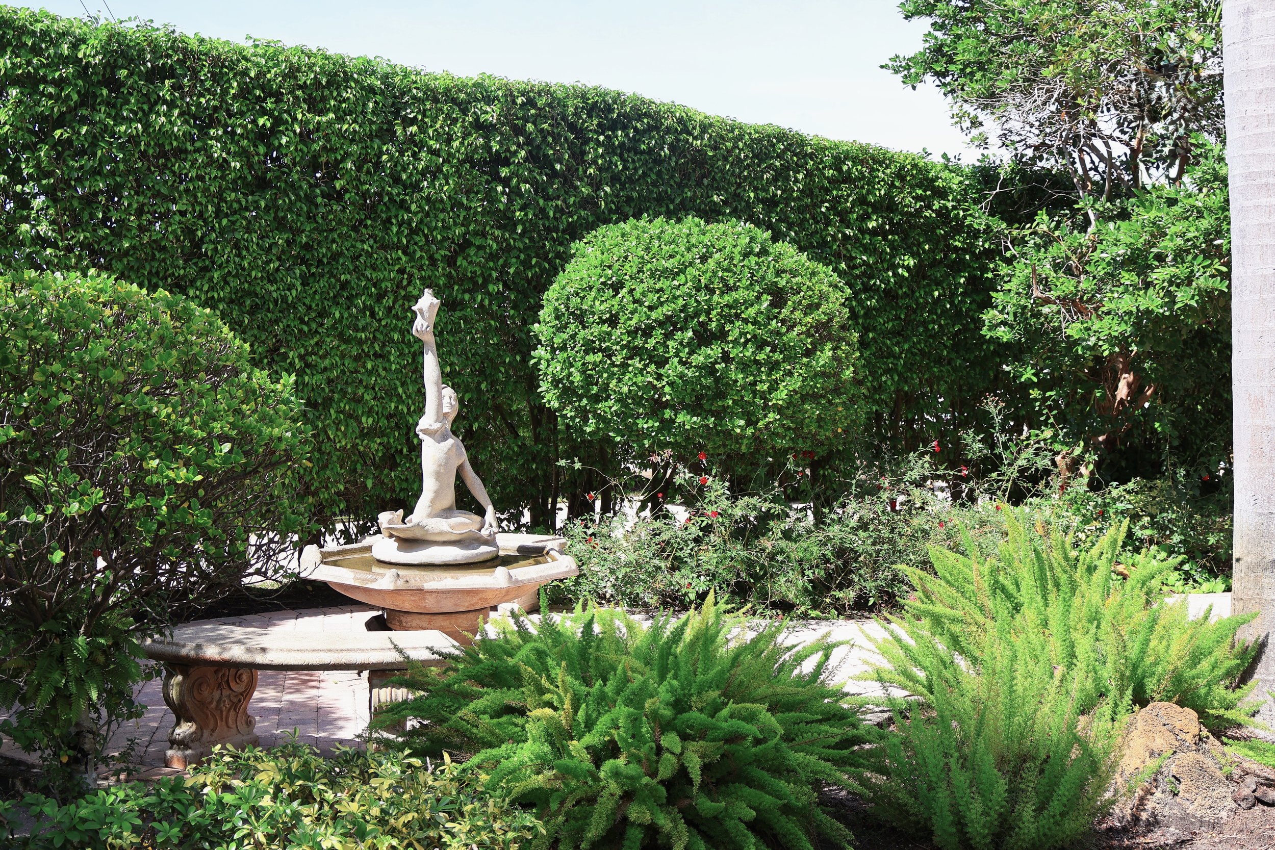 Residential landscaping and lawn maintenance in North Palm Beach.jpeg