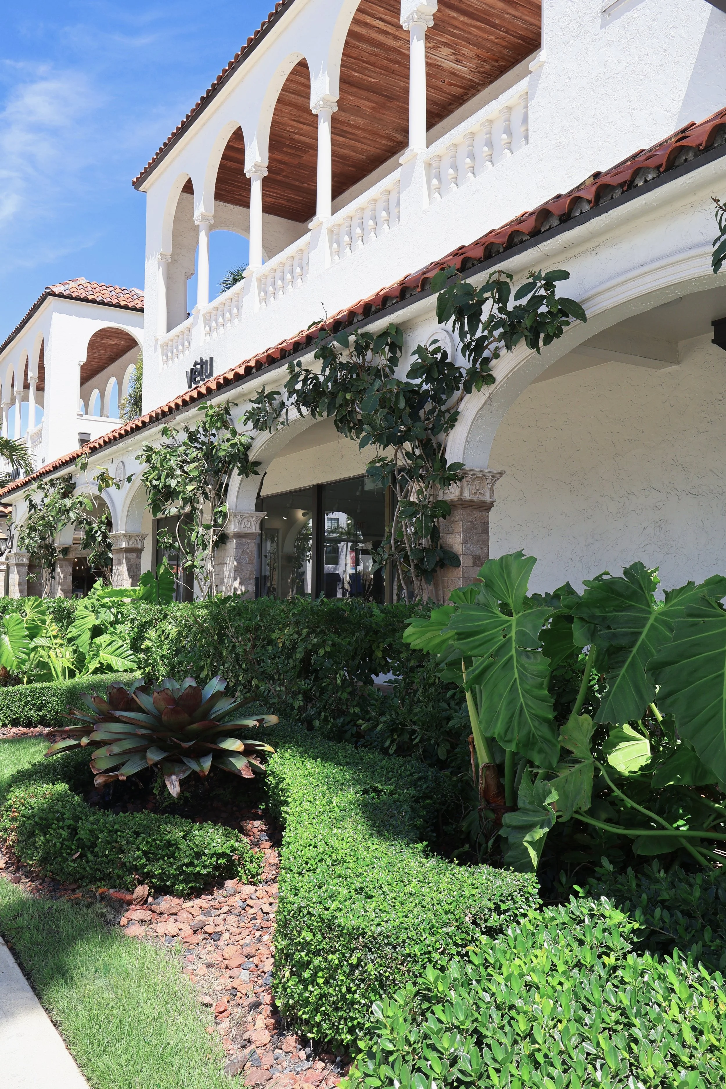 Boca Raton shopping plaza landscaping and grounds maintenance services.jpg