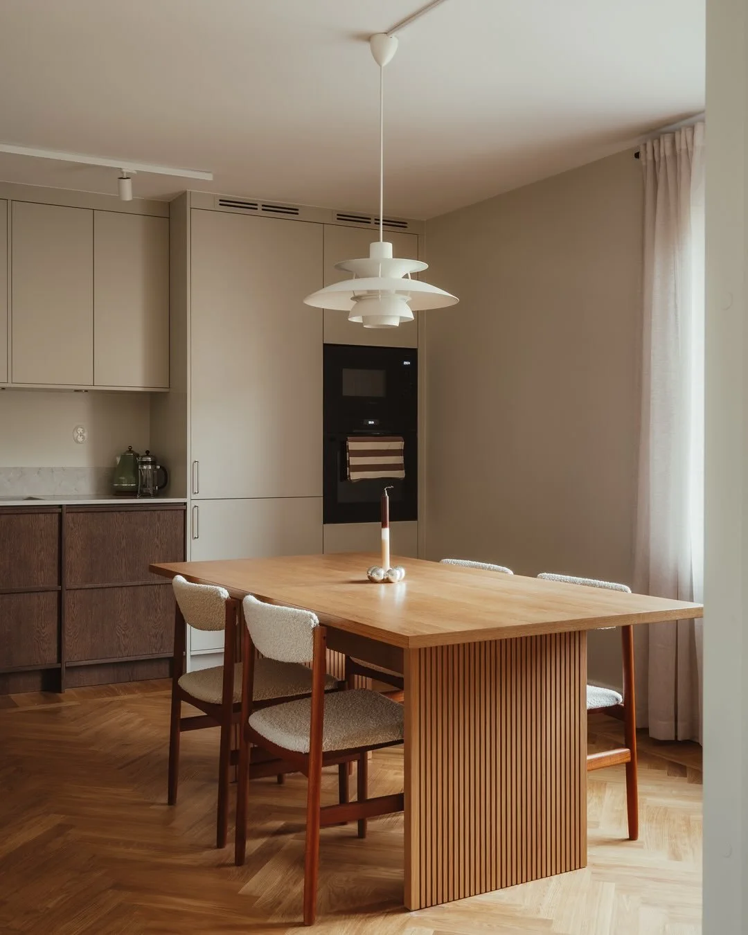 Totalrenovering p&aring; S&ouml;dermalm med k&ouml;k fr&aring;n @nordiskakok 🏢