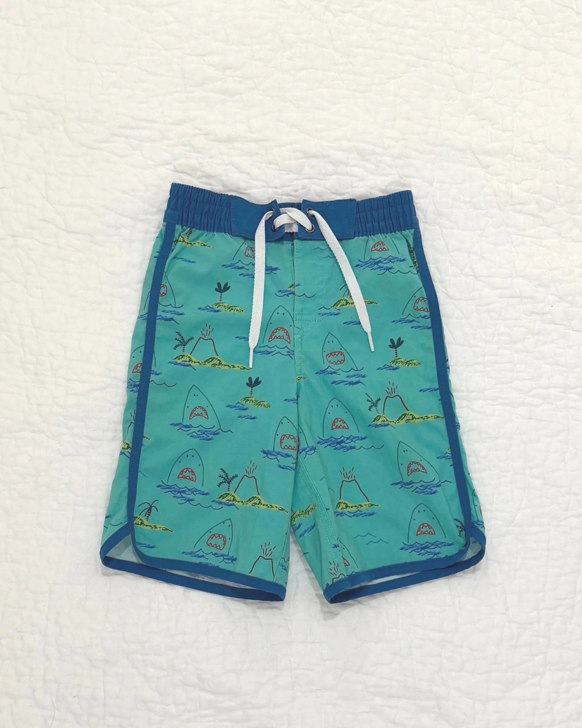 Hanna Andersson Green Shark Print Swim Trunks | 5 (110cm)