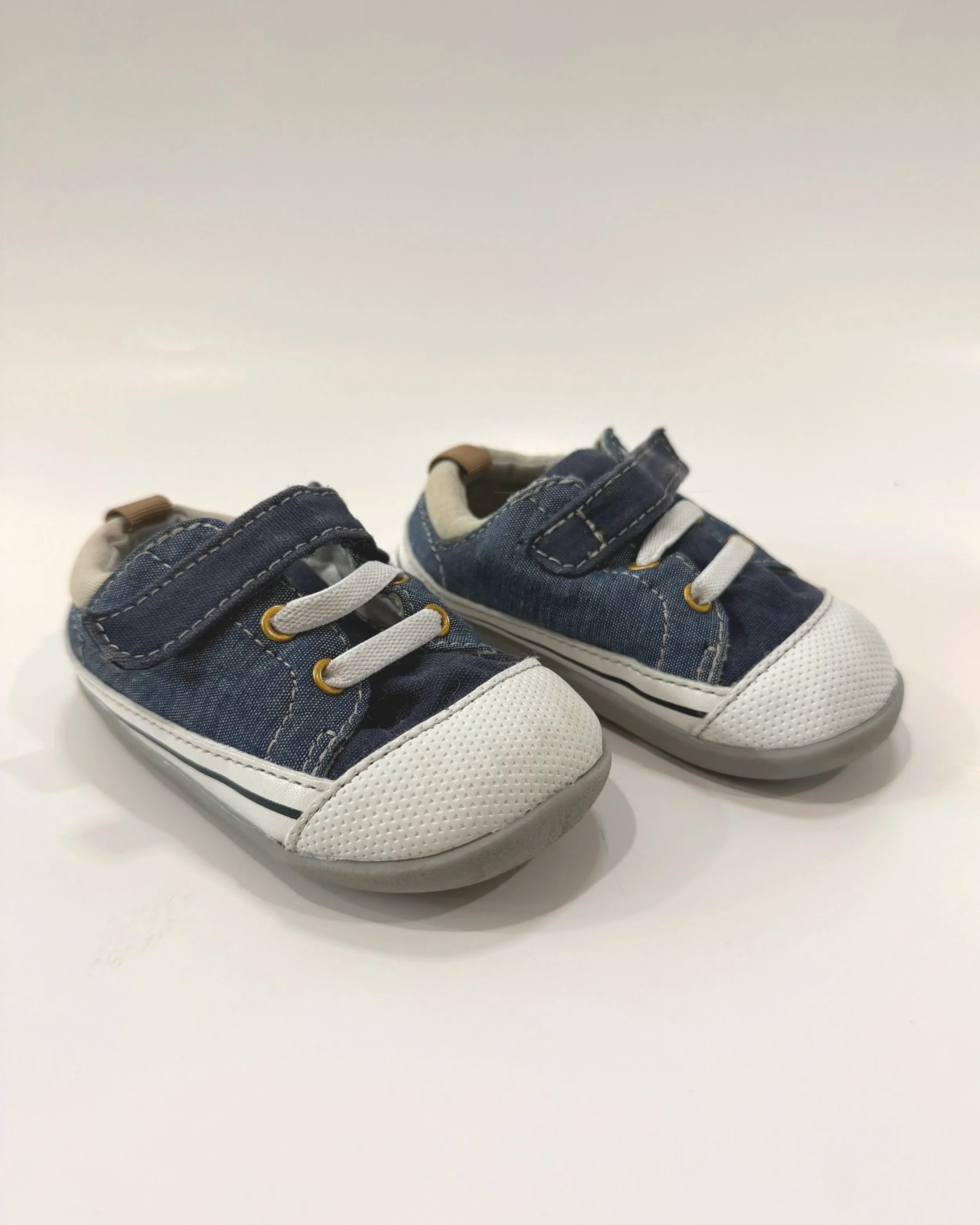 See Kai Run Denim Sneakers | Size 6