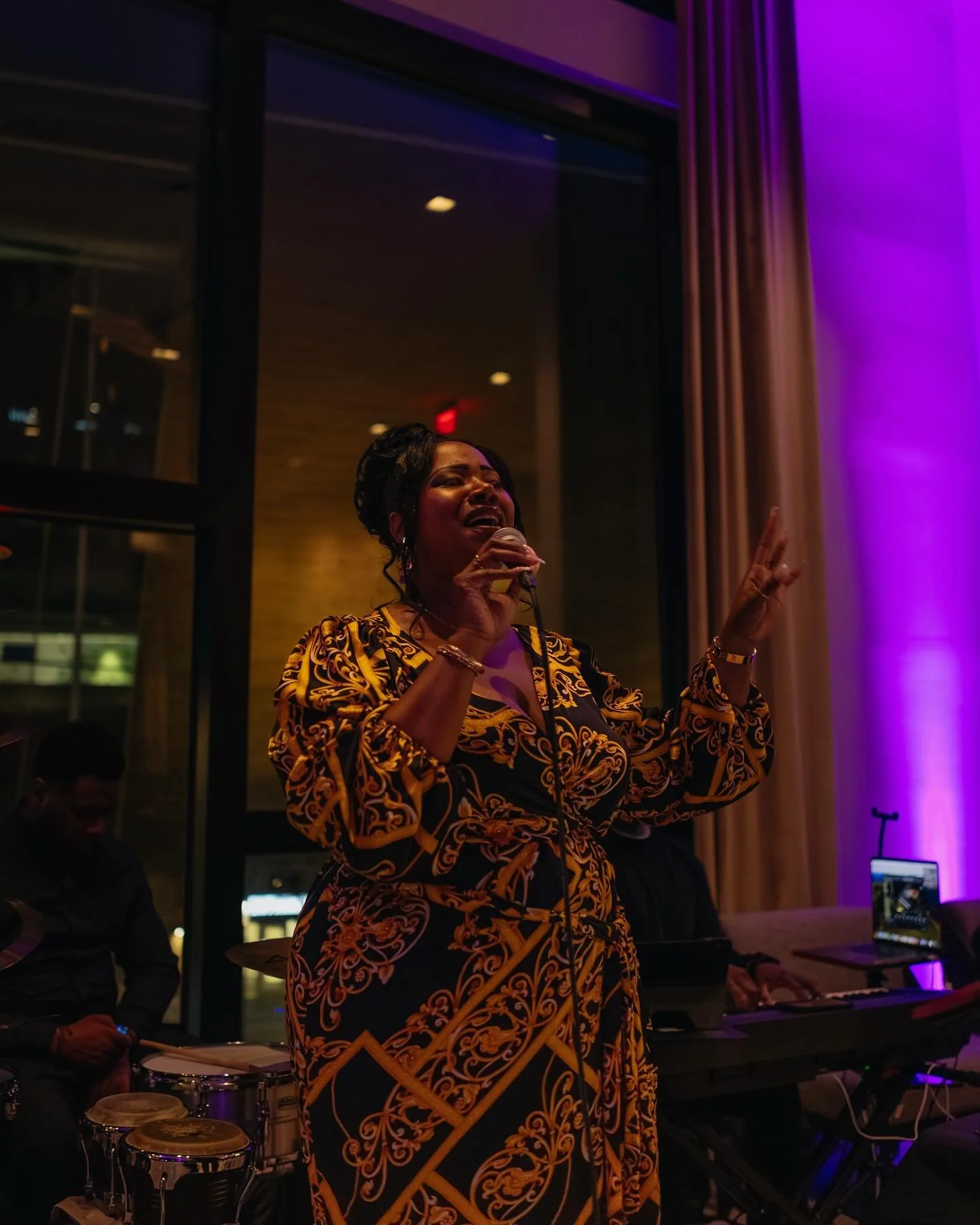 Friday and Saturday nights are better at Solomon&rsquo;s 🥂

Live music that fills the room, cocktails that are hand-crafted to perfection, and a stunning view of @deerdistrict. We know it sounds perfect😌

Every weekend &bull; Solomon&rsquo;s Lounge