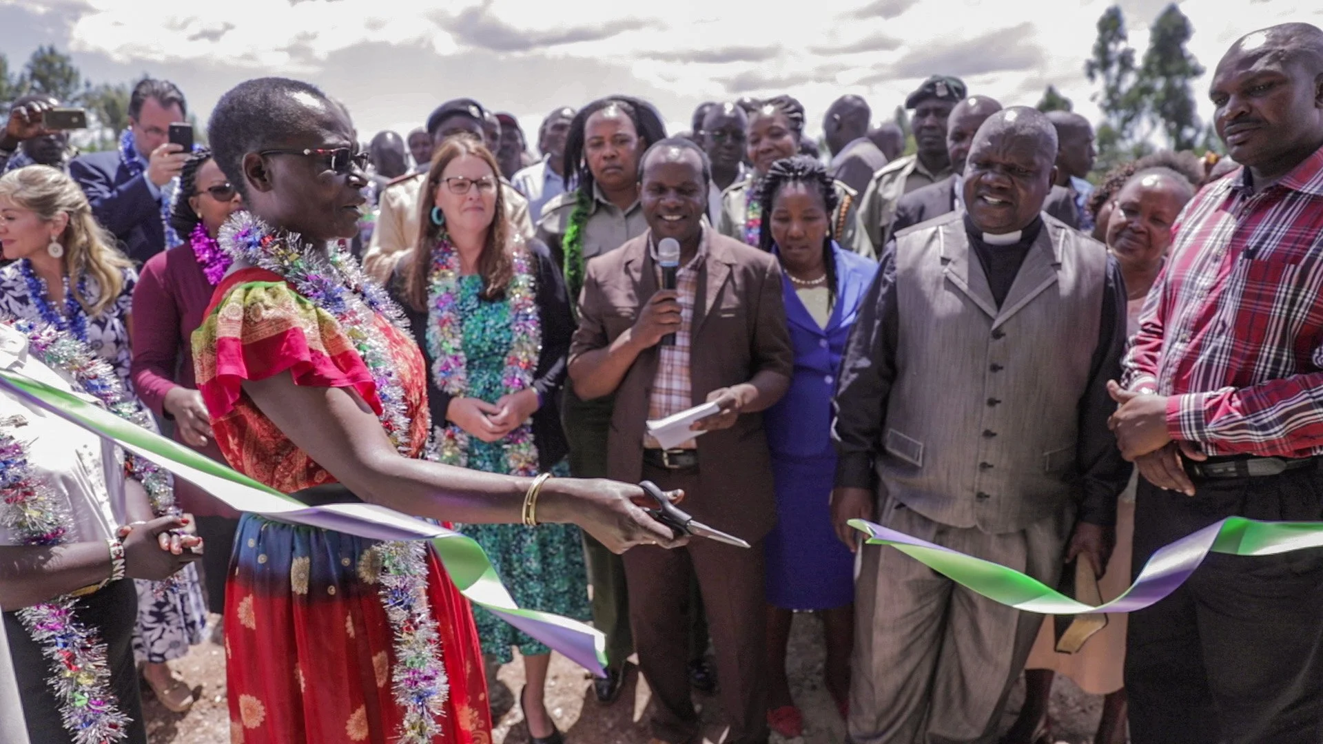 Ribbon cutting.jpg