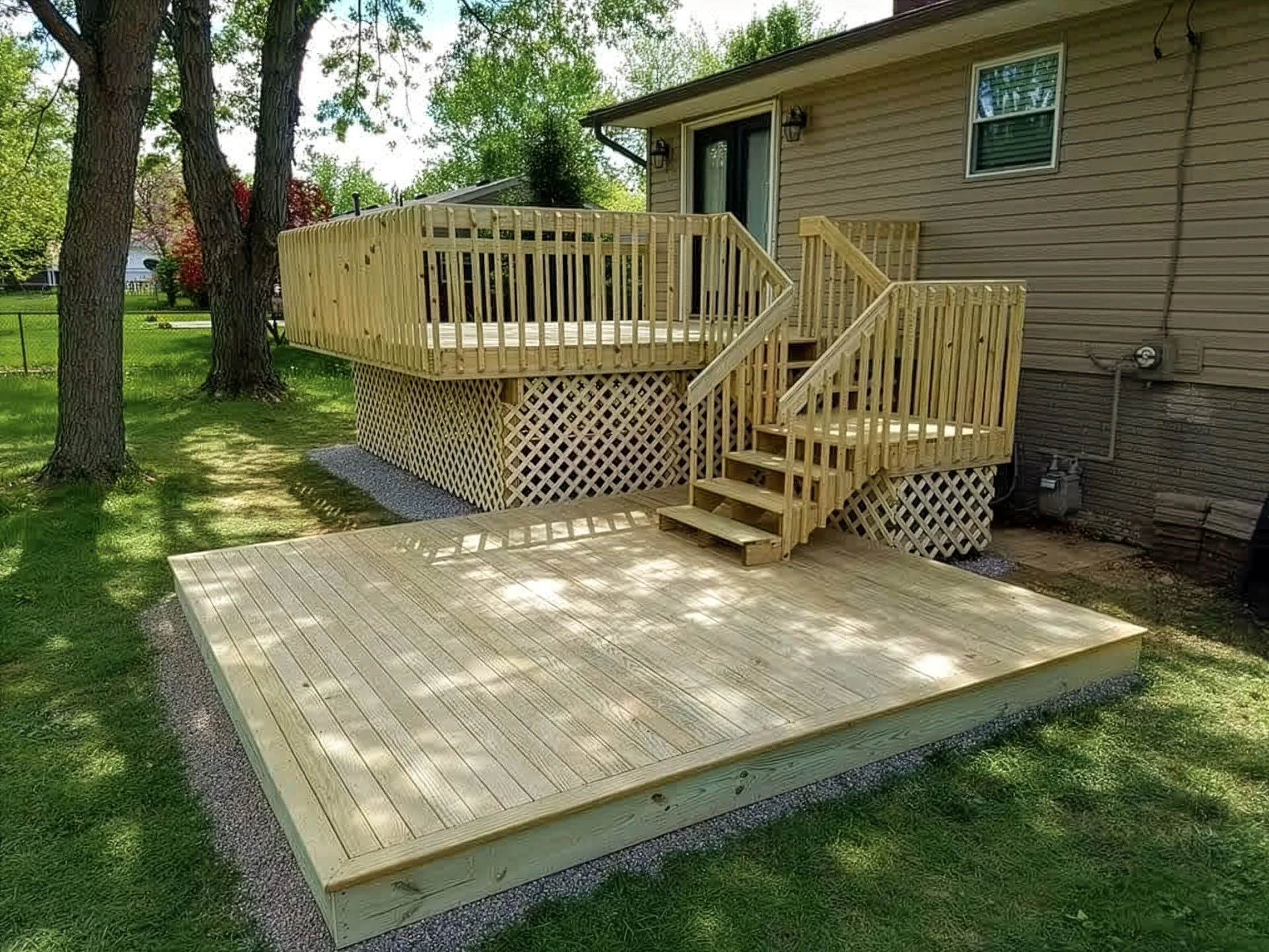 dbg-projects-back-deck-two-levels-1.jpg