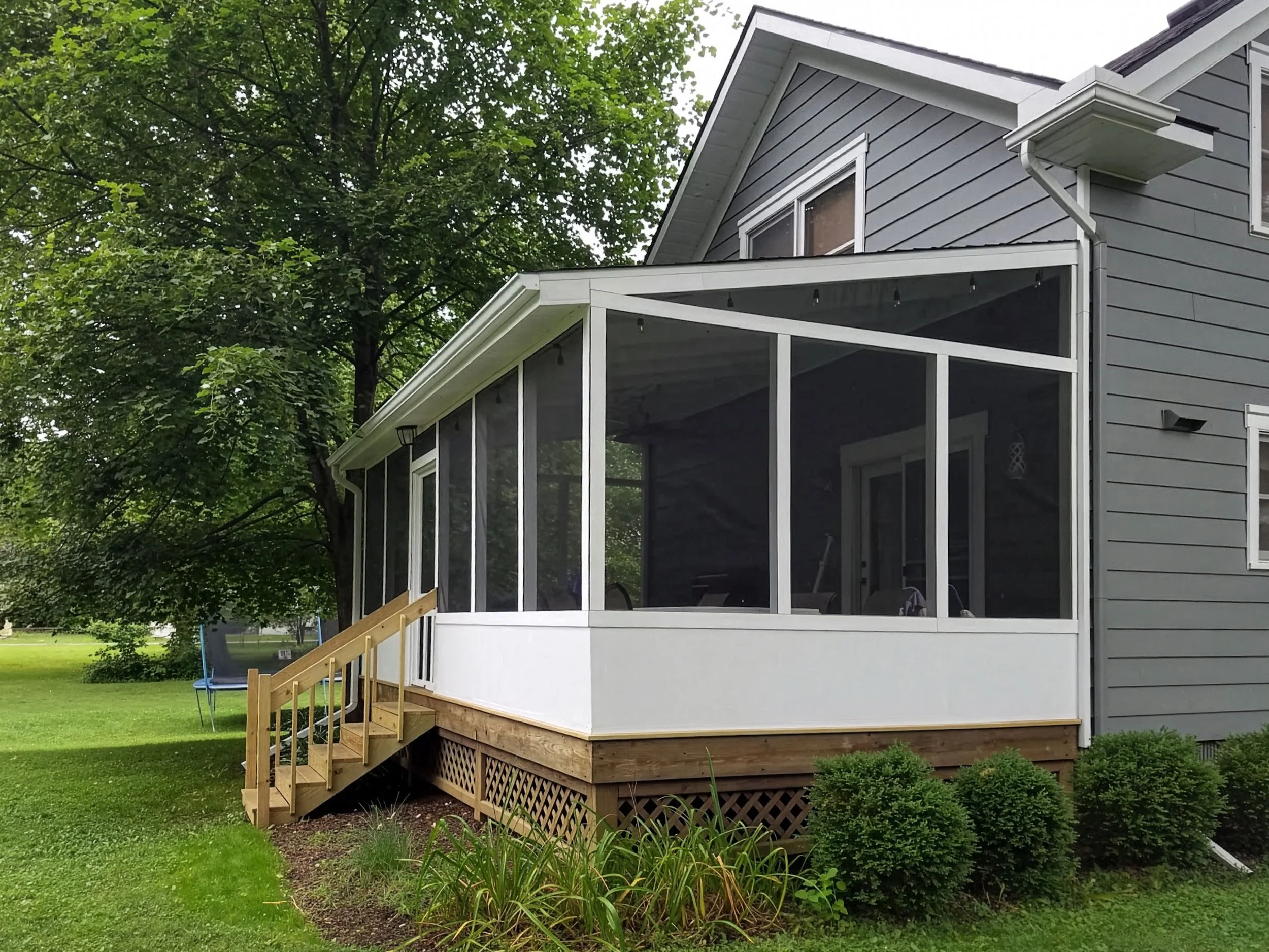 dbg-projects-screened-porch-1.jpg