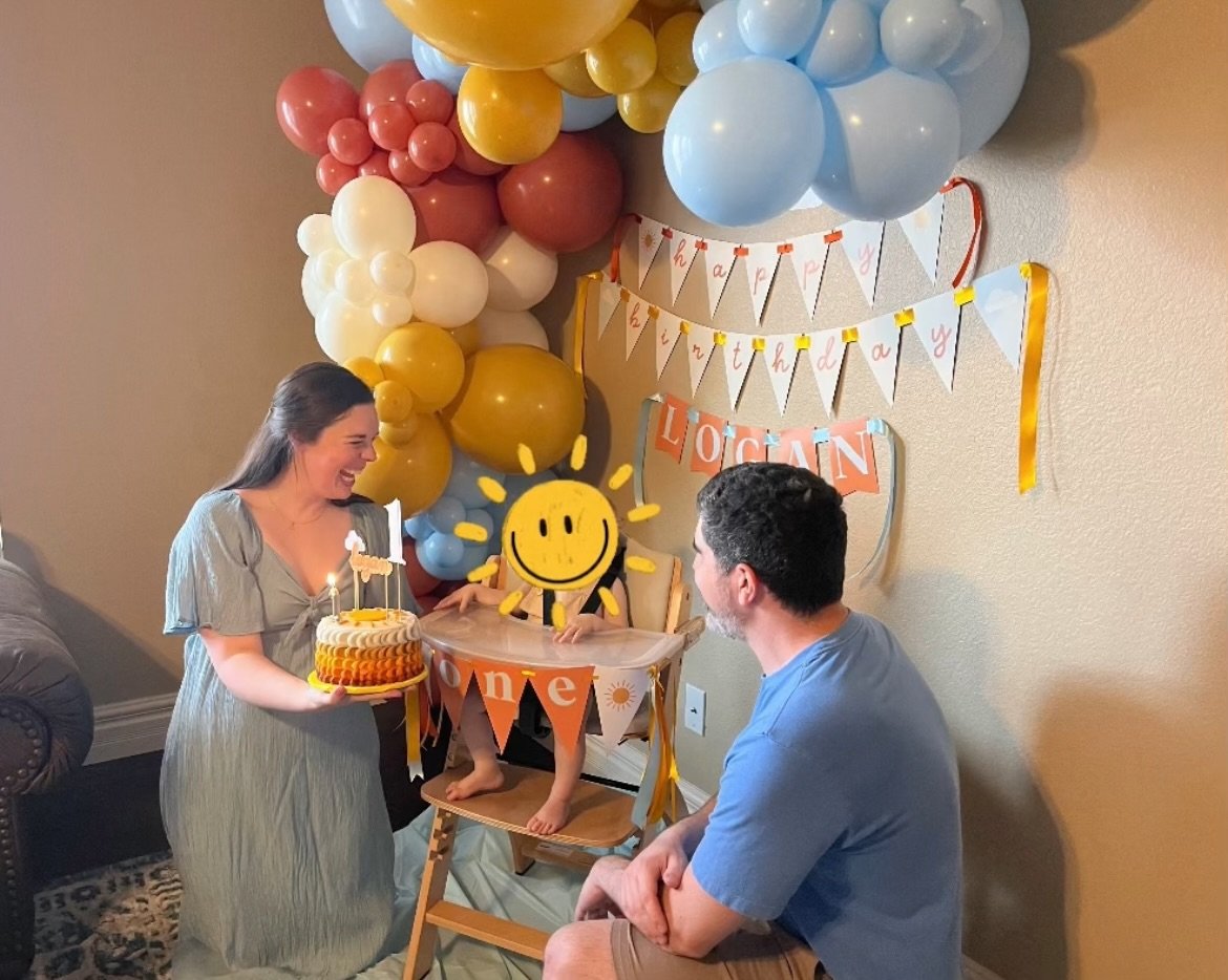 THIS 🩵 is what we LIVE for! Thanks for letting us be a part of the wonder.

#bougieballoon #fortworthpartyplanner #fortworthparty #1stbirthdayballoons #balloongarlands🎈