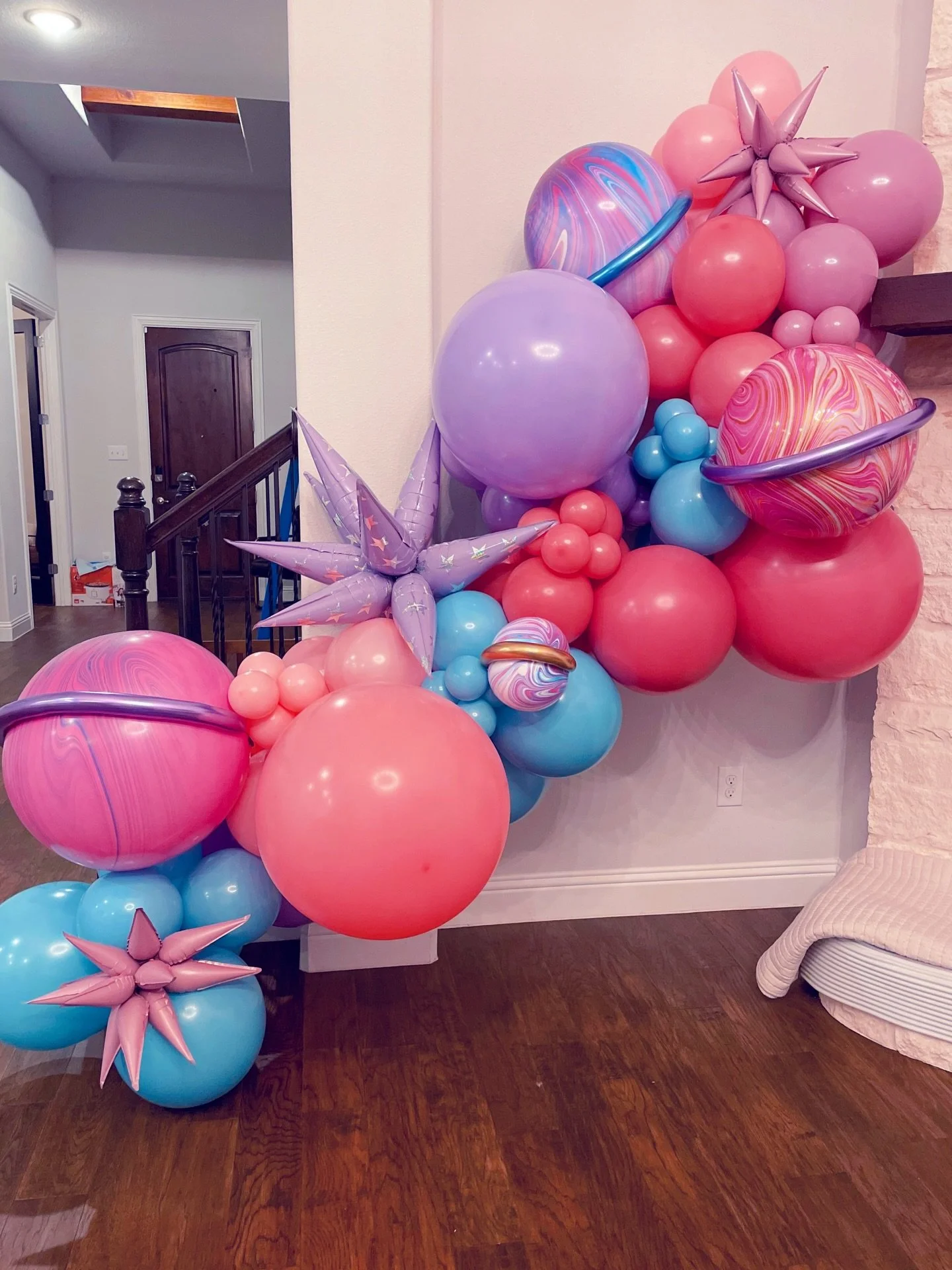 Whatever galaxy this is, BEAM ME UP! 🛸👾🌒

#fortworthballoonartist #dallasparty #spaceparty #bougieballoon