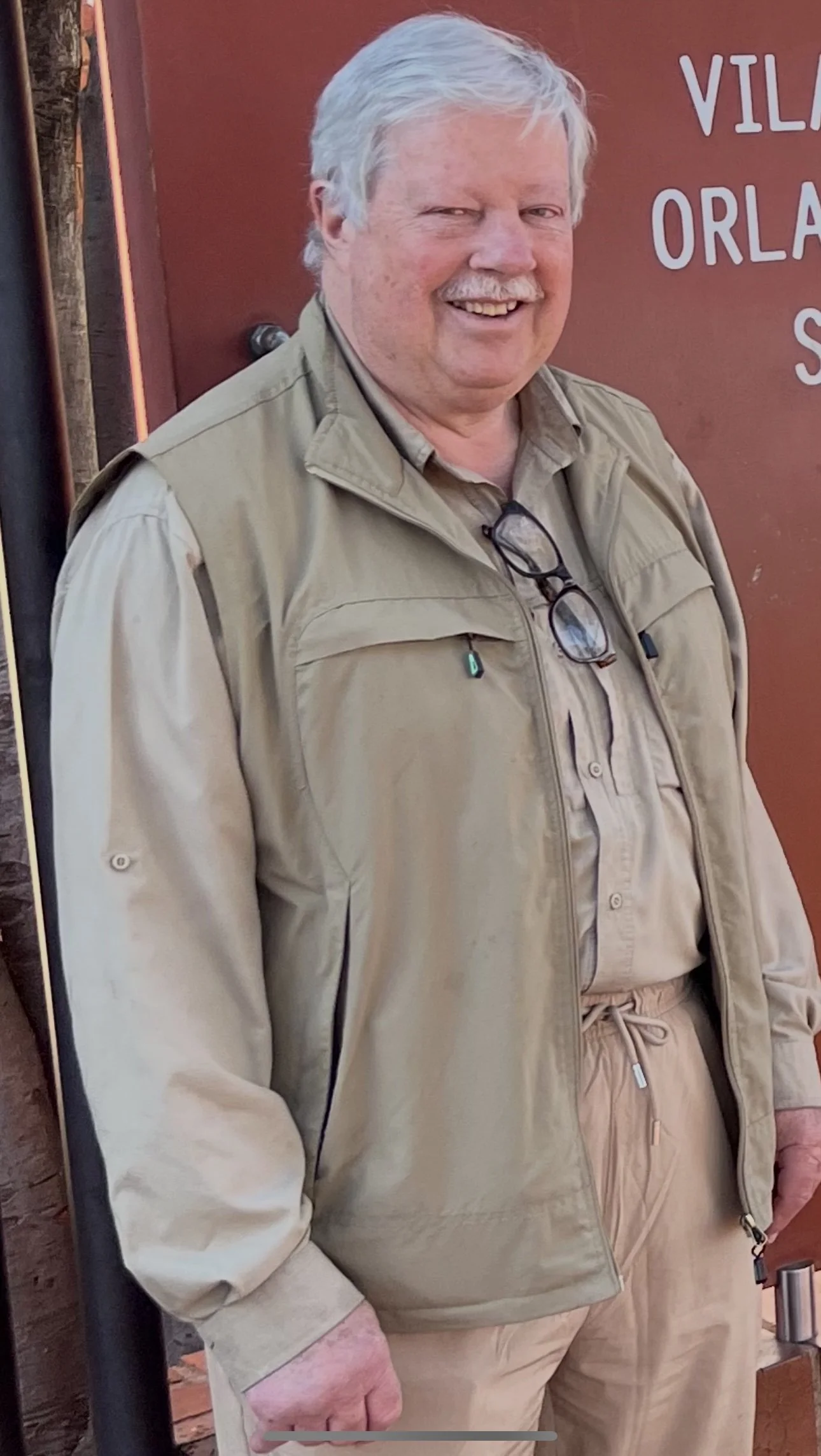 bruce lowe elefence bio photo .jpeg