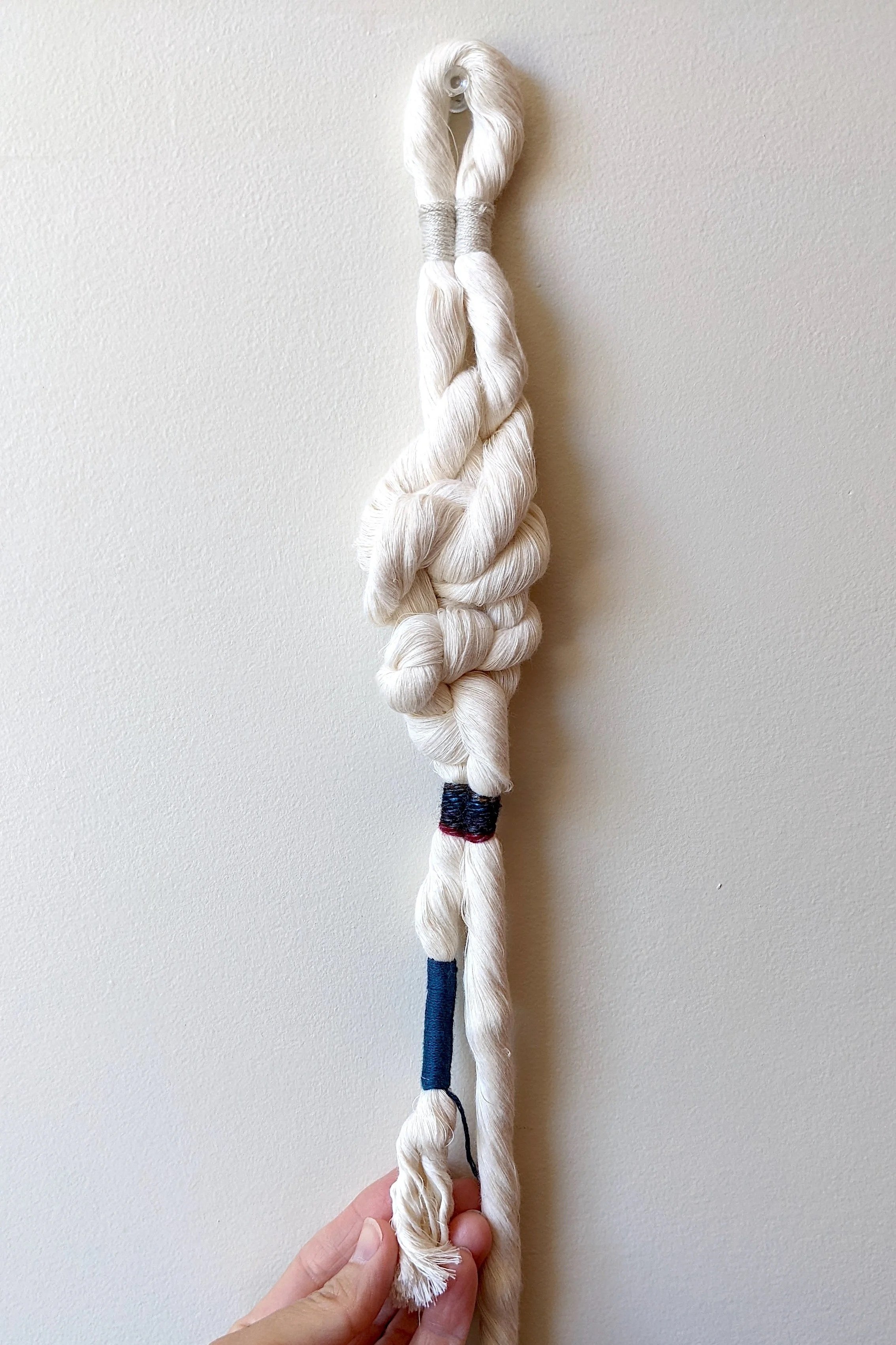 Intuitive Knotted Wall Hanging