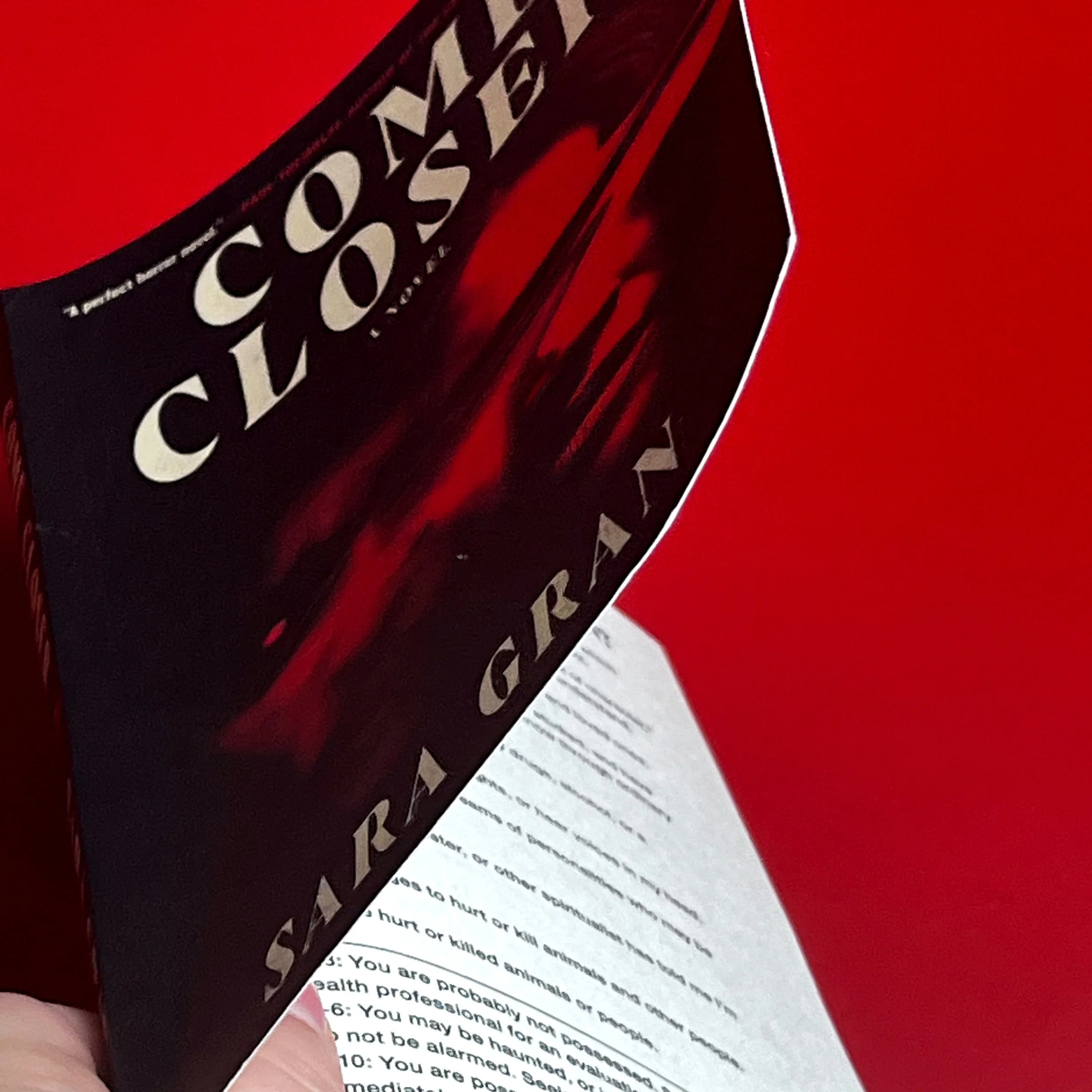 Image of the warping of the front cover from the side.