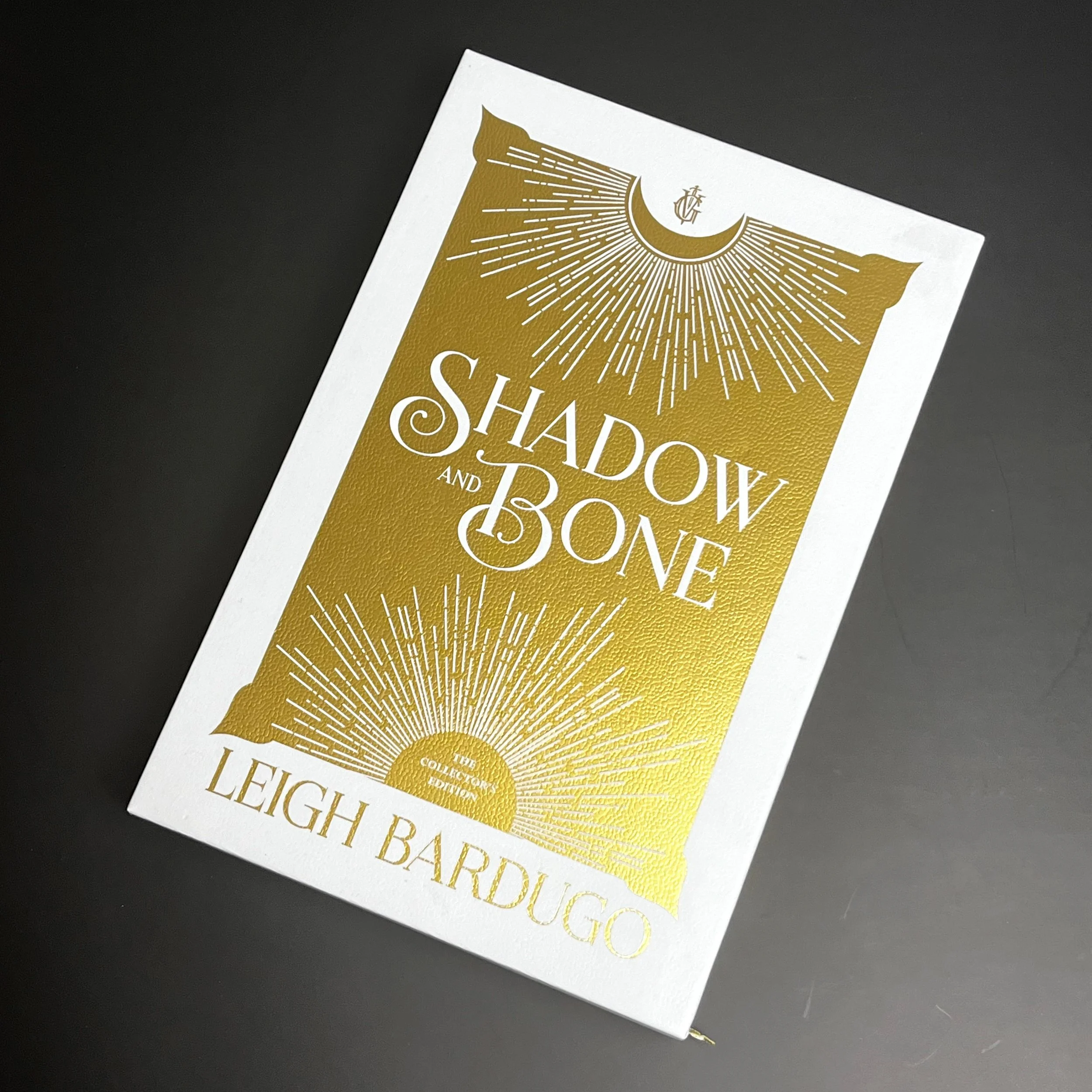 Shadow and Bone: The Collector's Edition