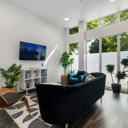 Karsti- Lobby Lounge 2023.jpg