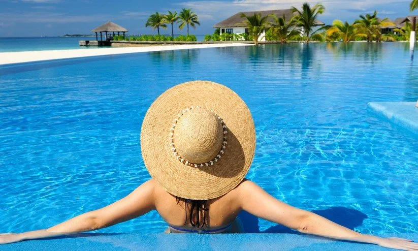 Winter&rsquo;s coming, so tell me&hellip; where do you see yourself instead? What&rsquo;s the first place that pops into your mind when you think about your dream vacation?
#travel #vacationideas